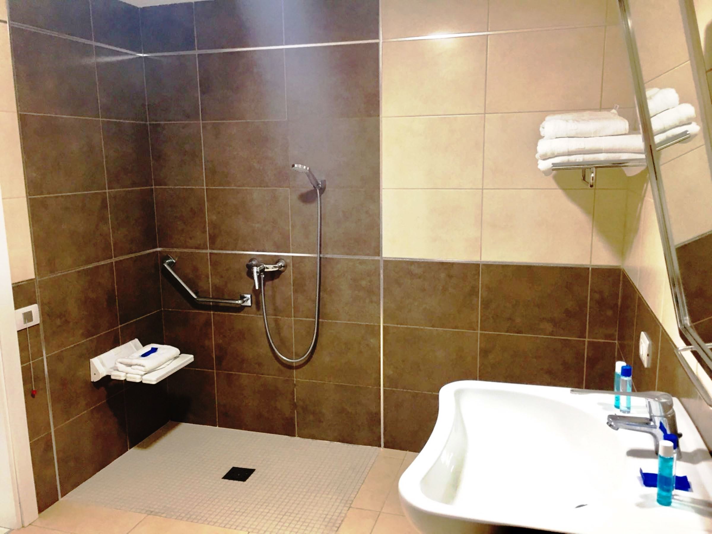 Apartment Two Bedrooms One Bathroom