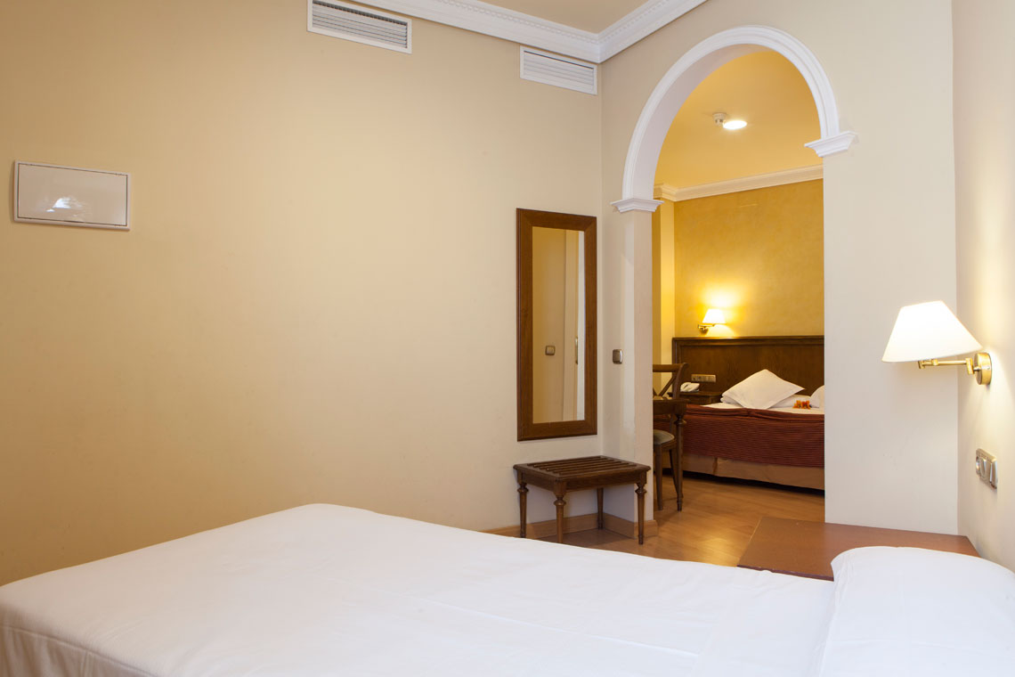 Double or Twin Standard