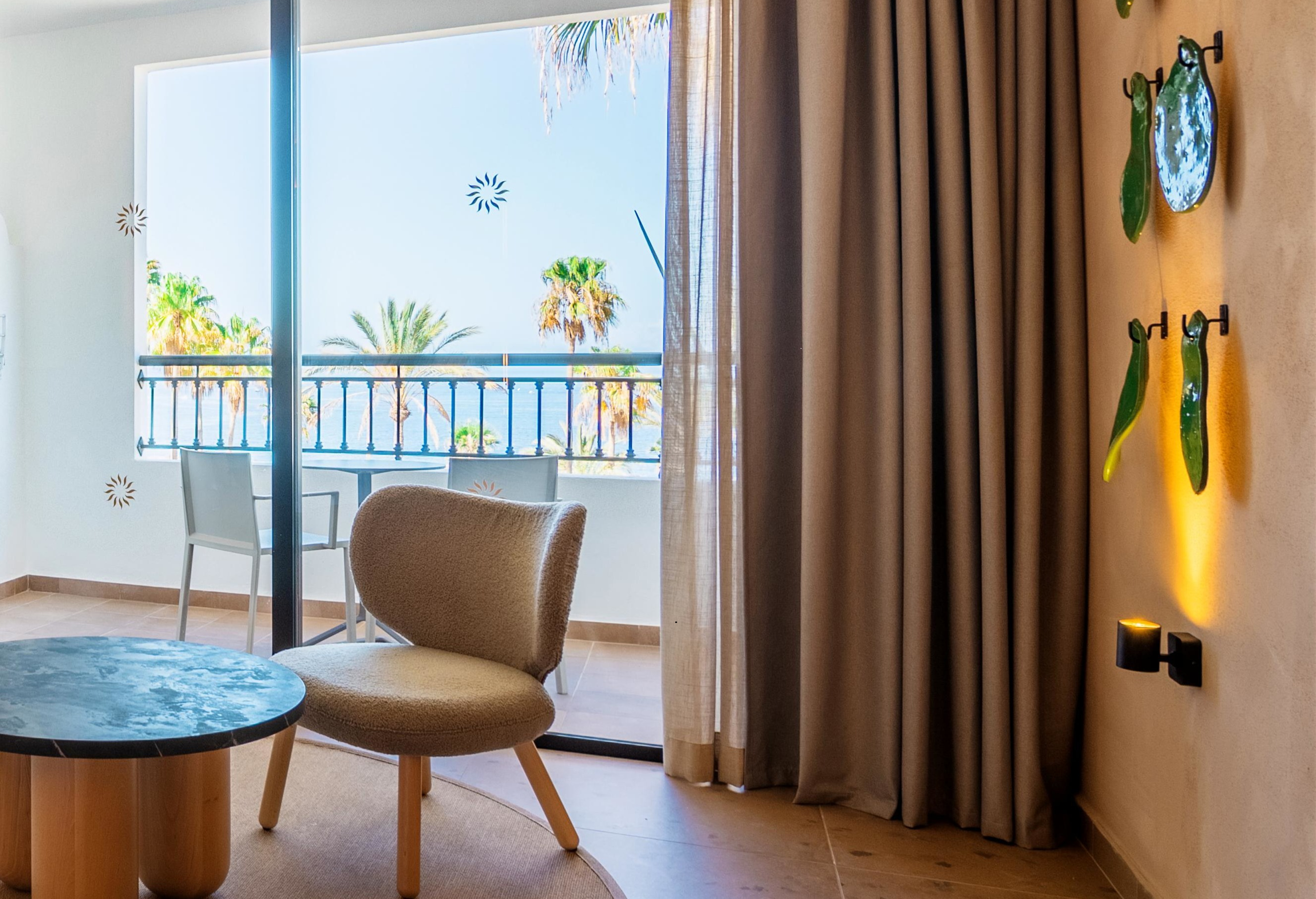 Junior Suite Side Sea View