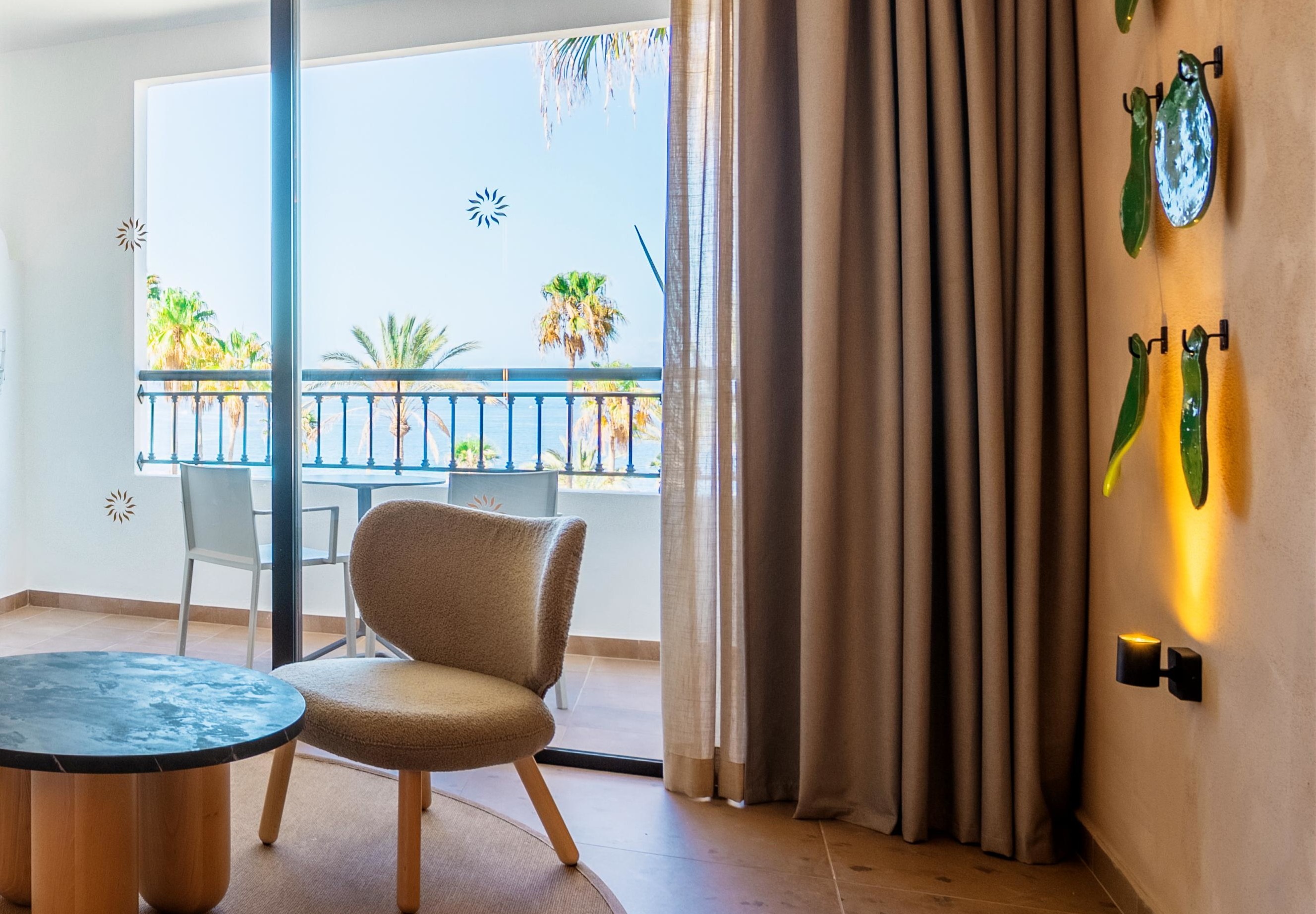 Junior Suite Side Sea View