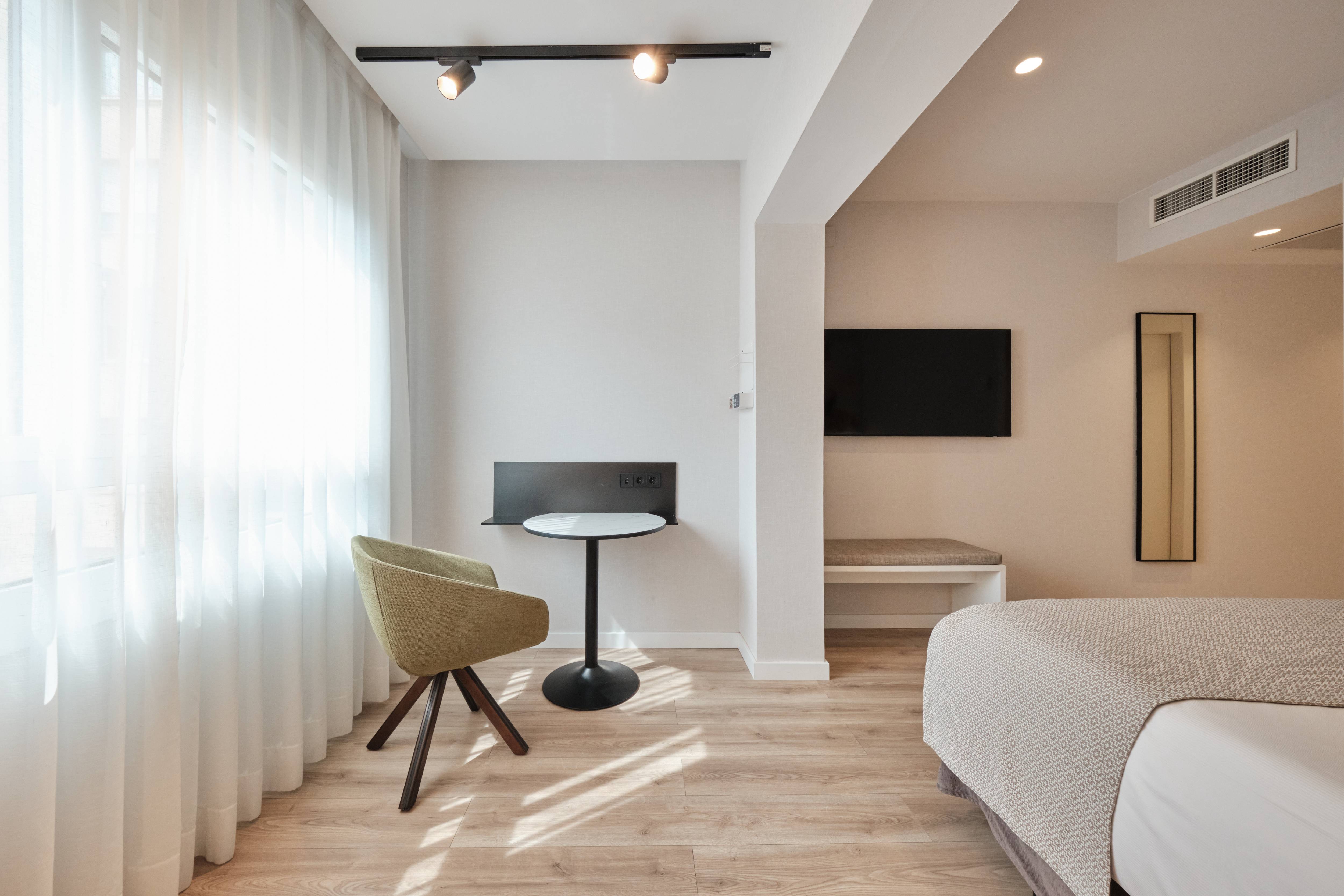 Double or Twin Standard