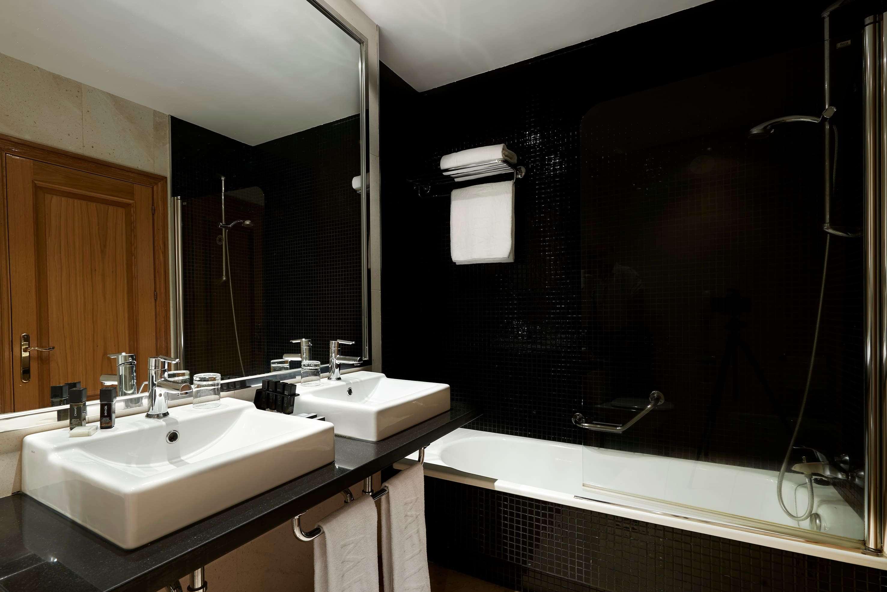 Double or Twin Deluxe Sea View