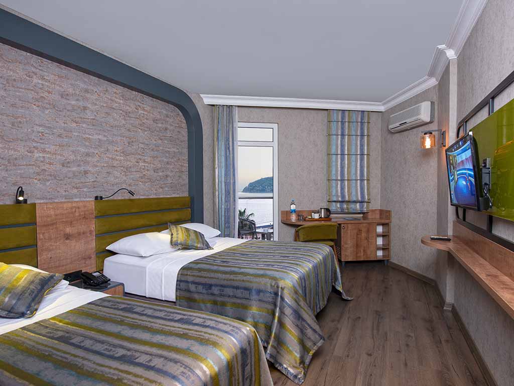 Double Superior Side Sea View