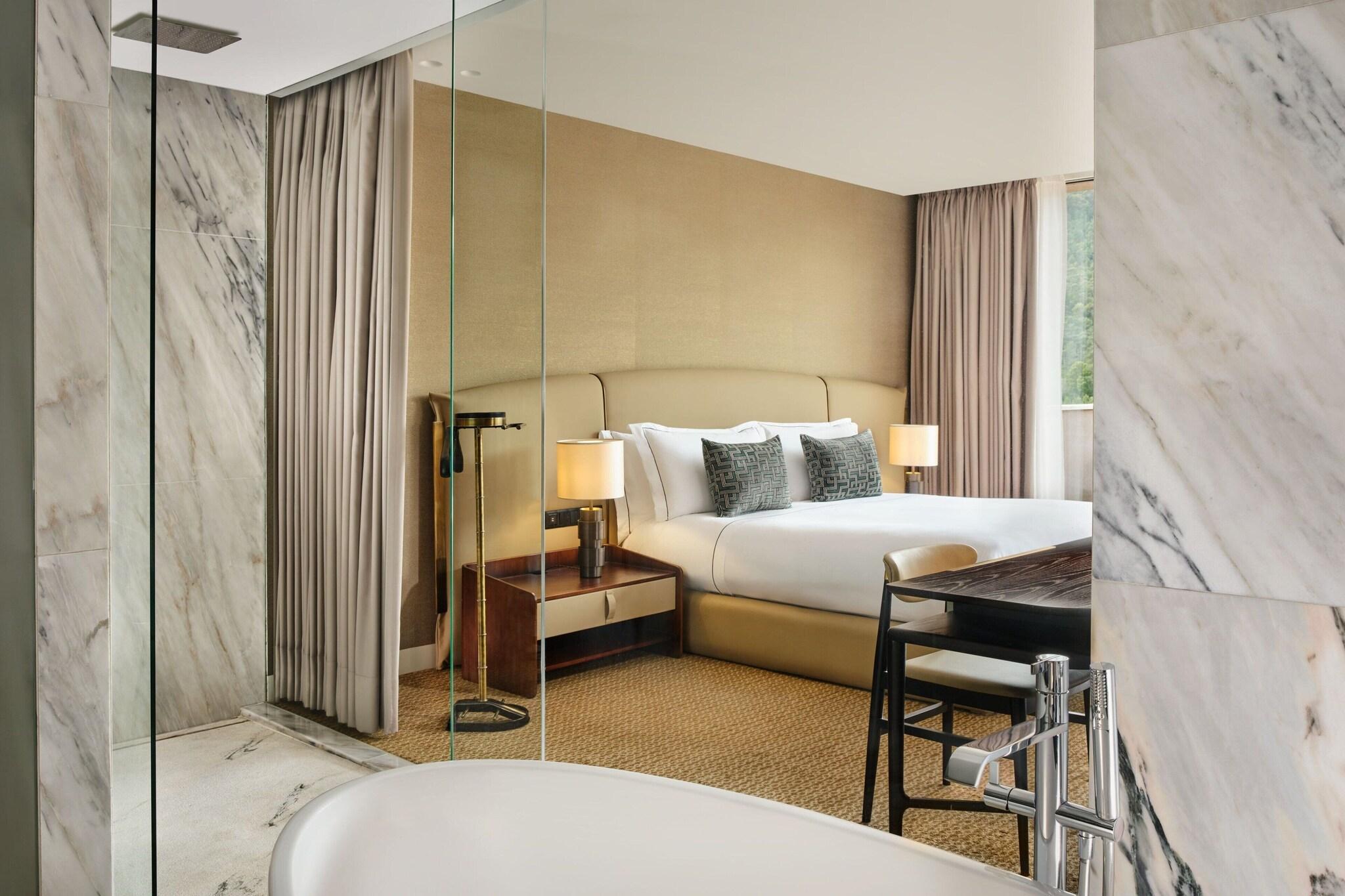 Suite King Bed One Bedroom 