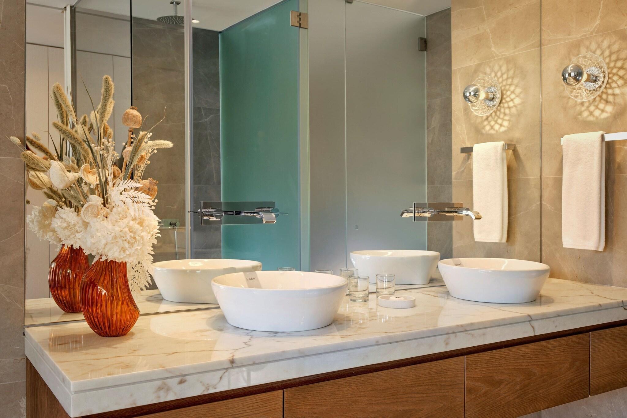 Studio King Bed One Bedroom 