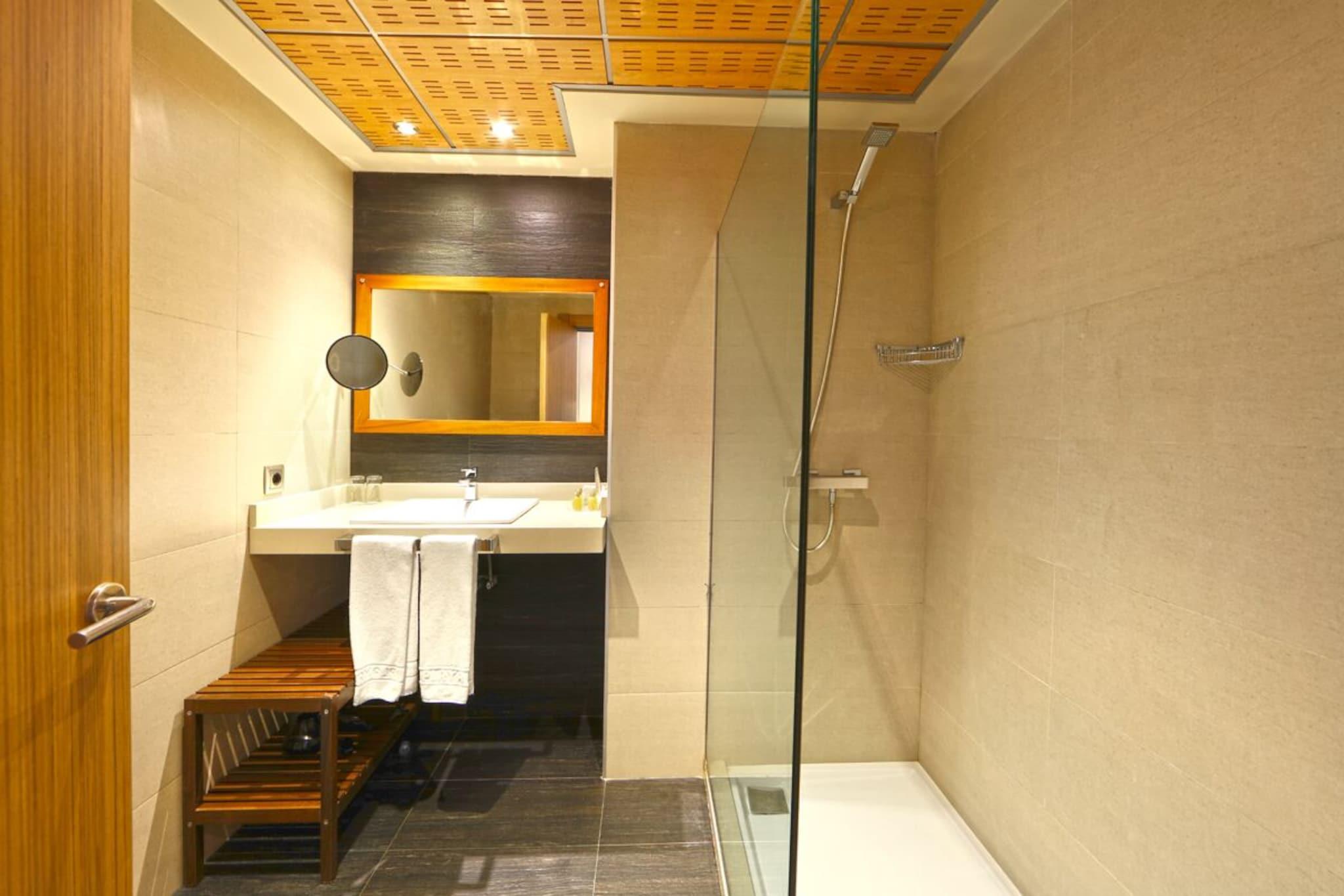 Twin Sea View with Balcony