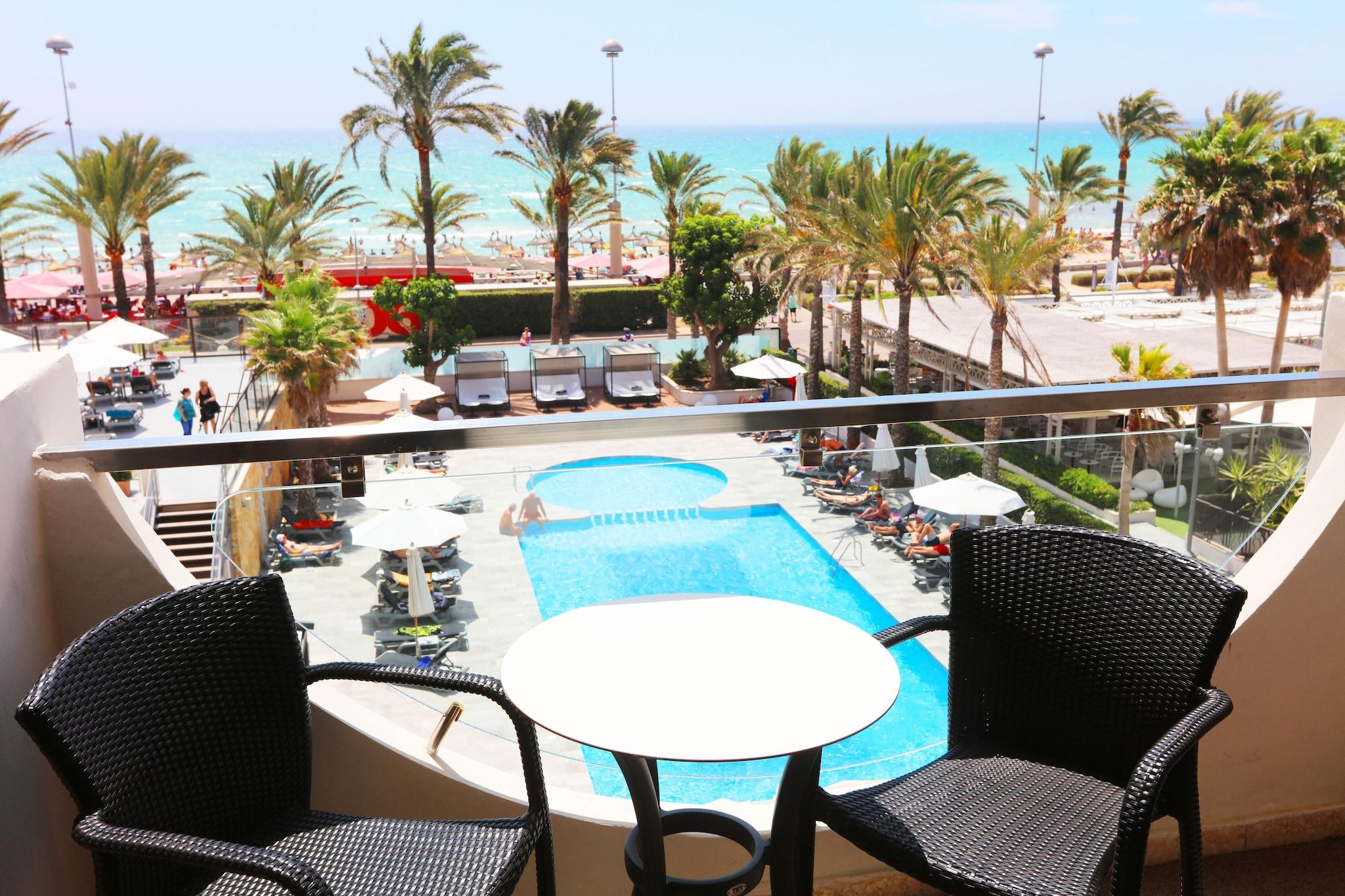 Twin Sea View with Balcony