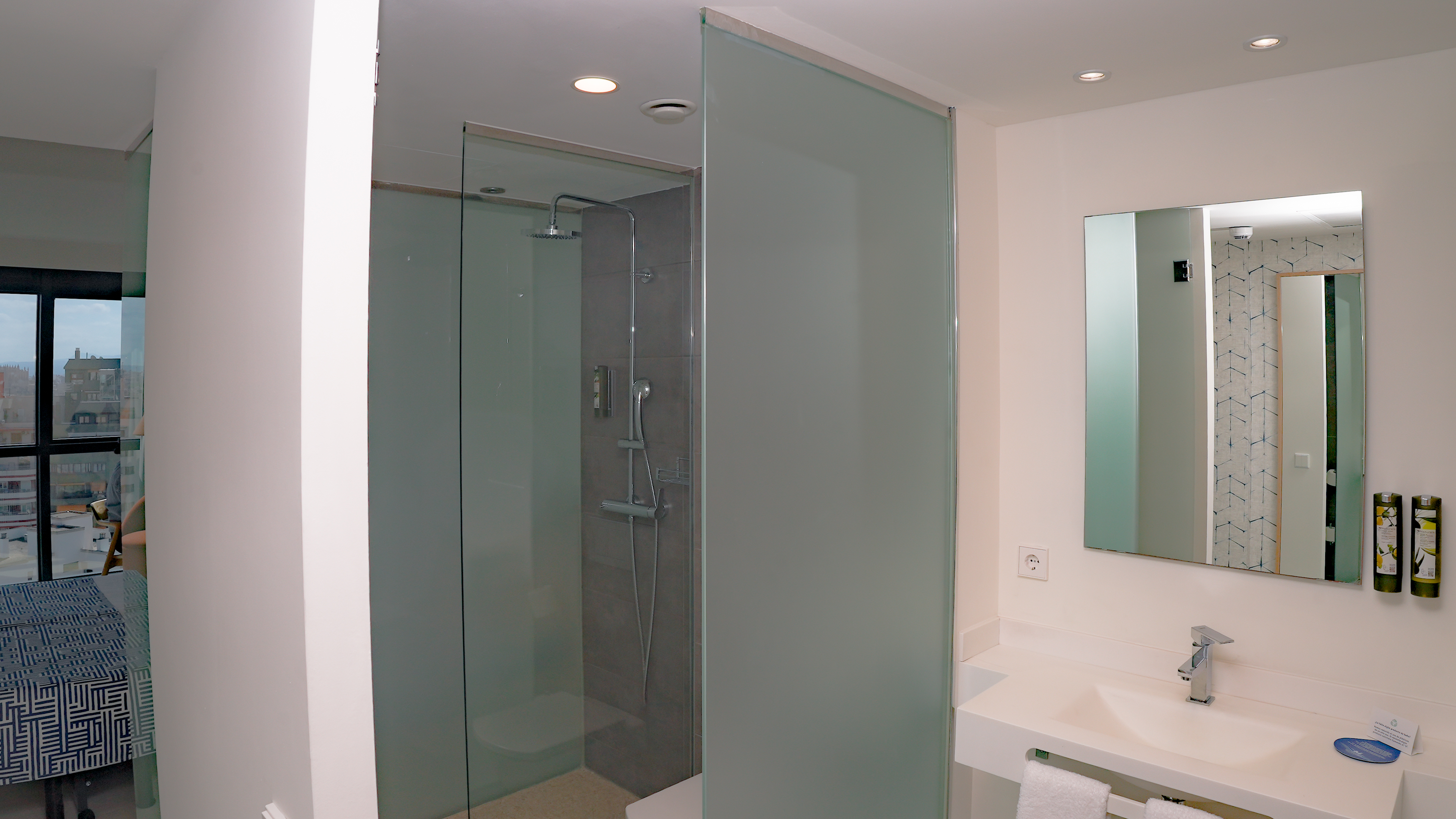 Double Single with Balcony