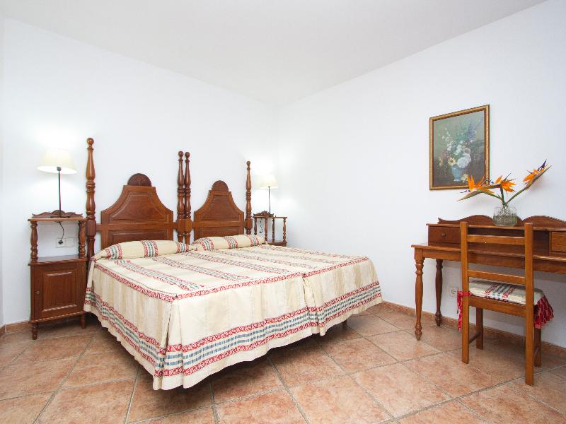 Apartment Capacity 4