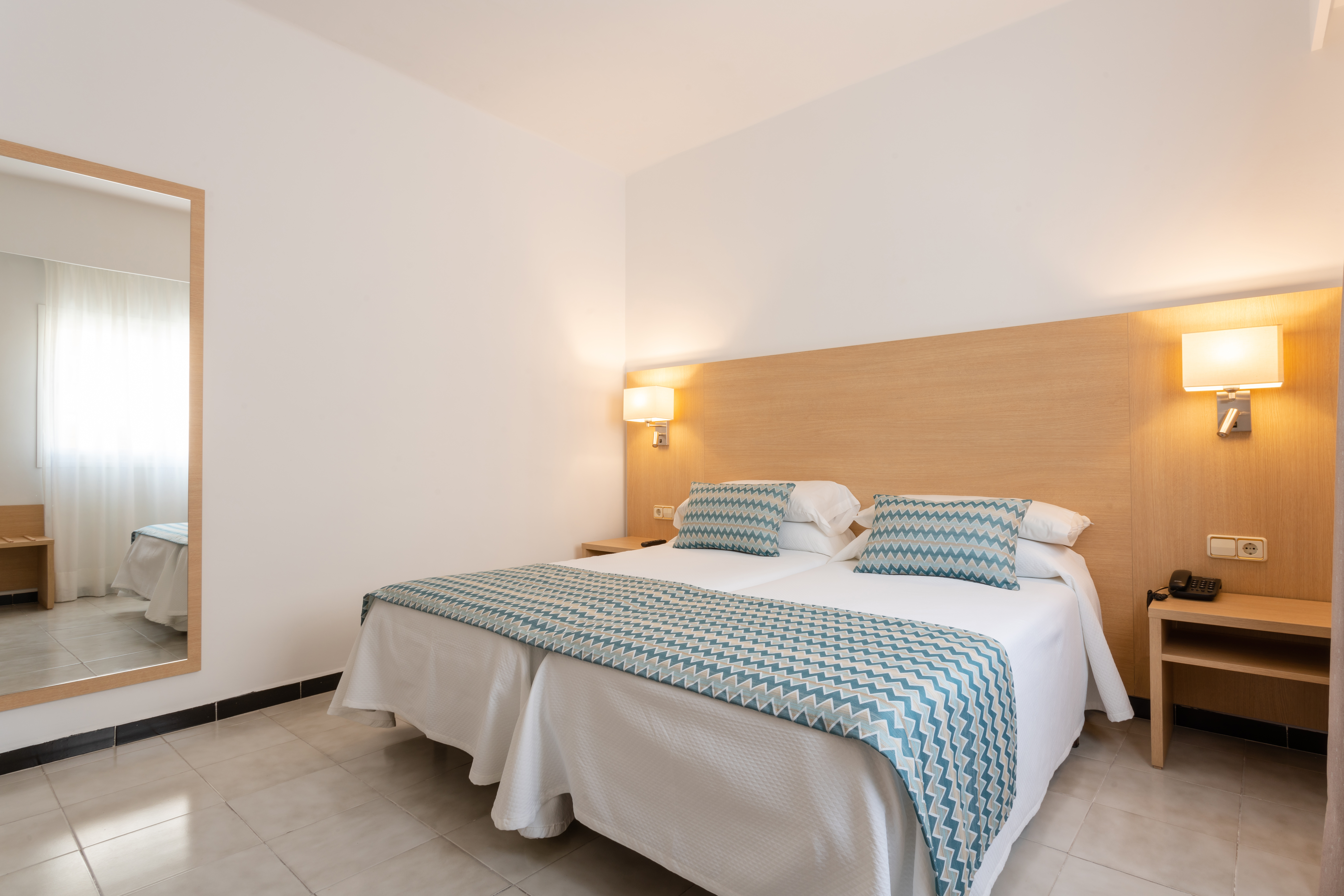 Double or Twin Standard