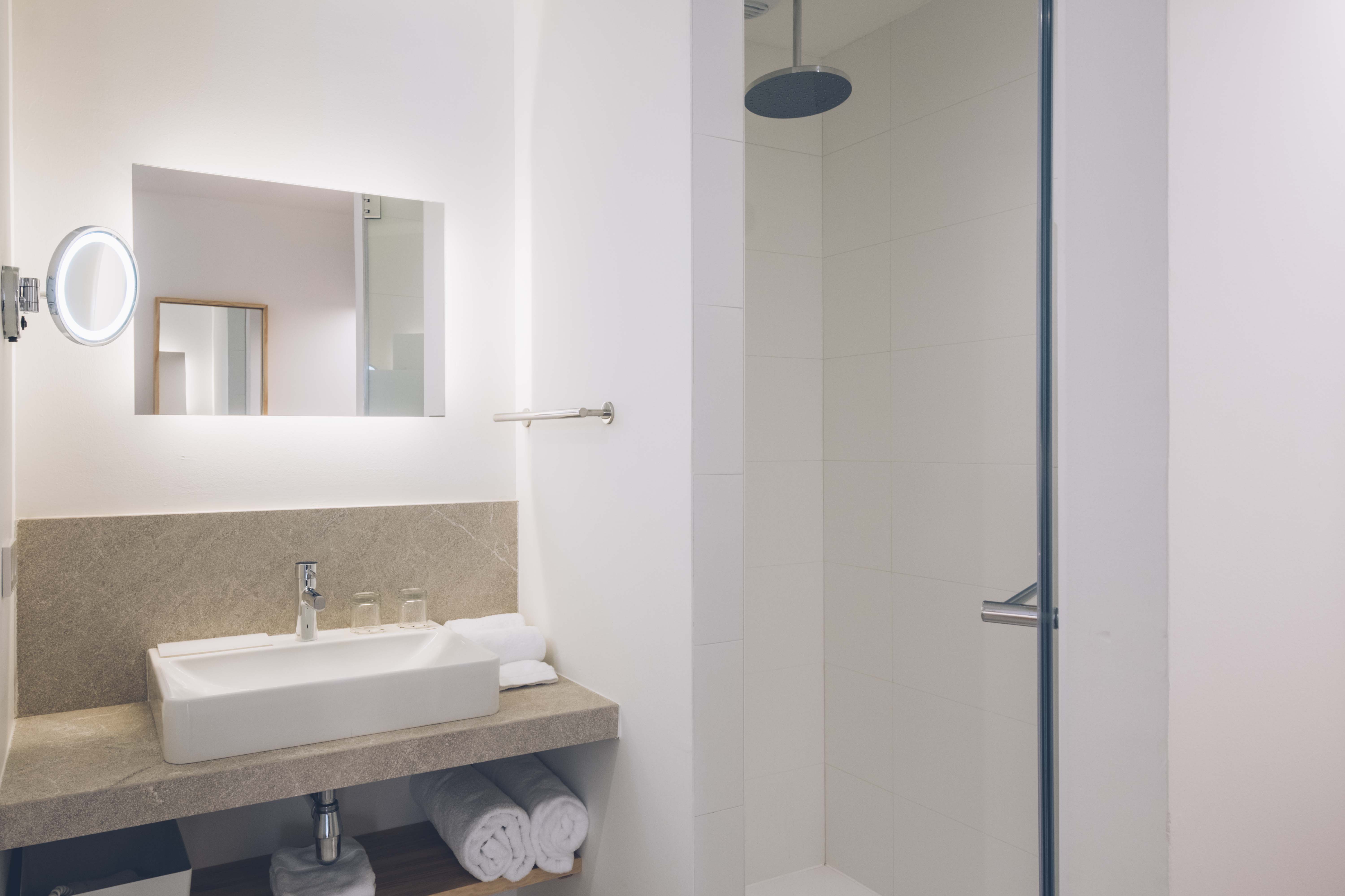 Triple with Balcony with Views