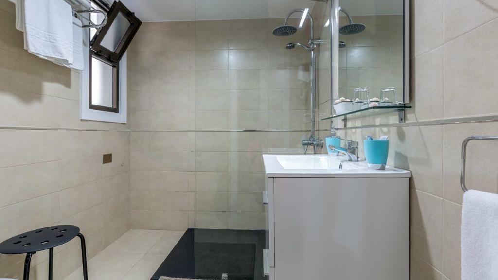 Apartment with Balcony