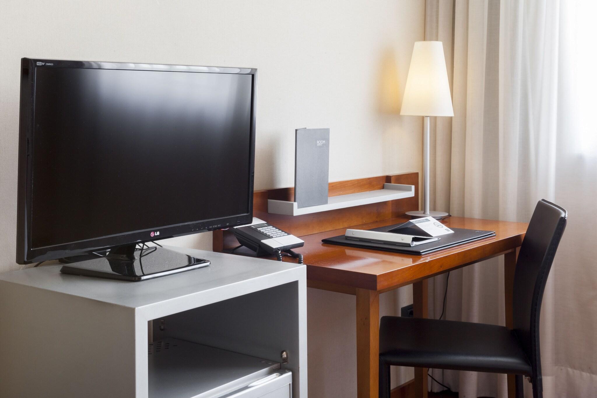 Double Queen Size Bed