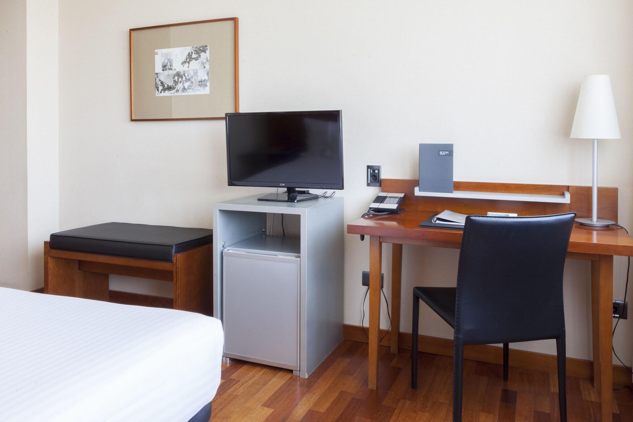 Double Queen Size Bed