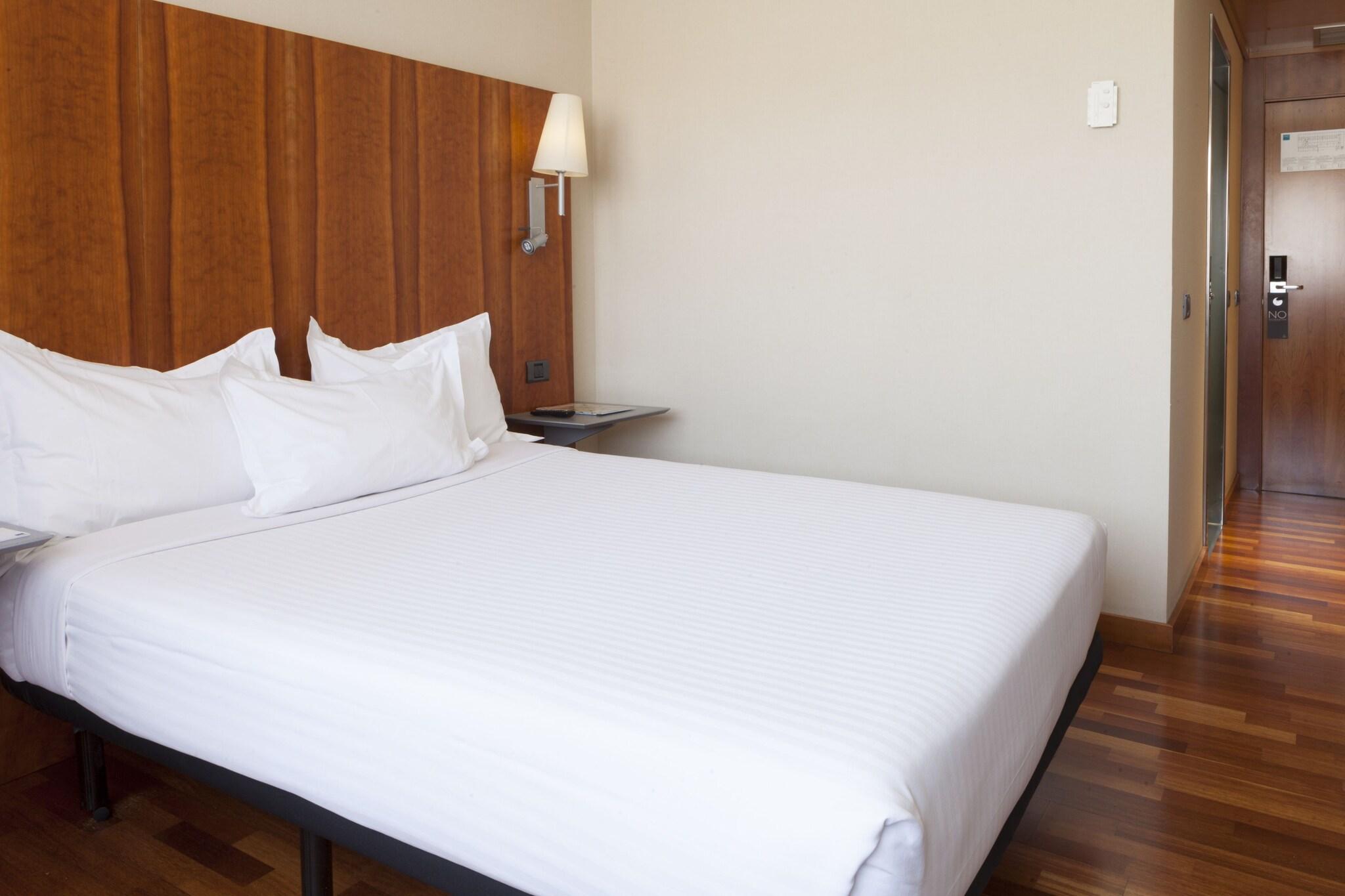 Double Queen Size Bed