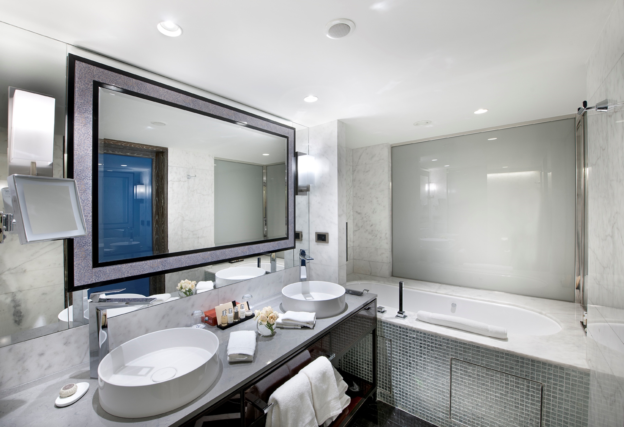 Suite with Views
