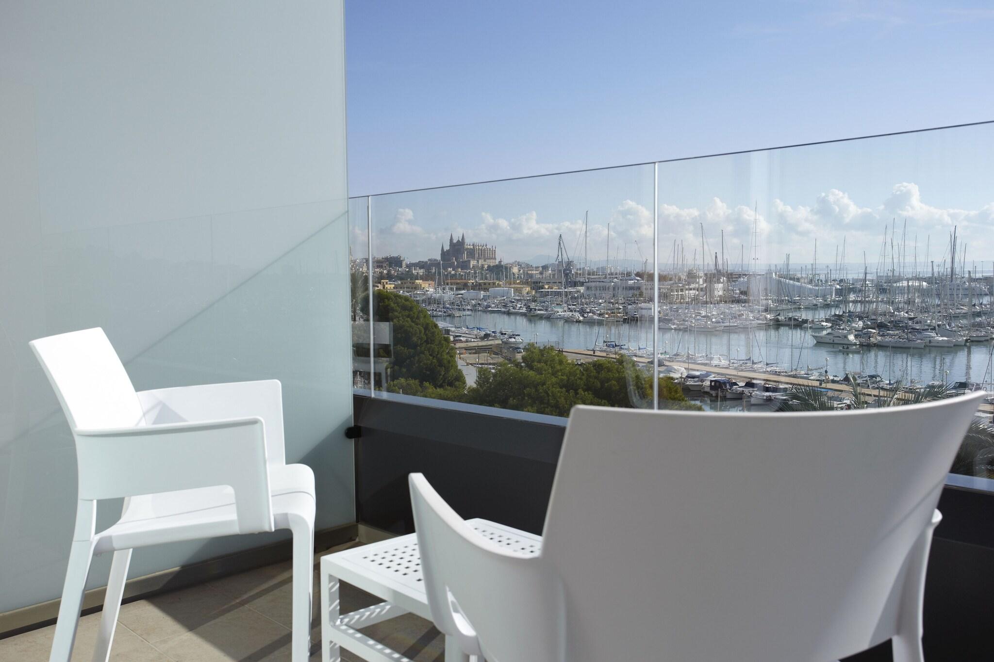 Twin Premium Sea View