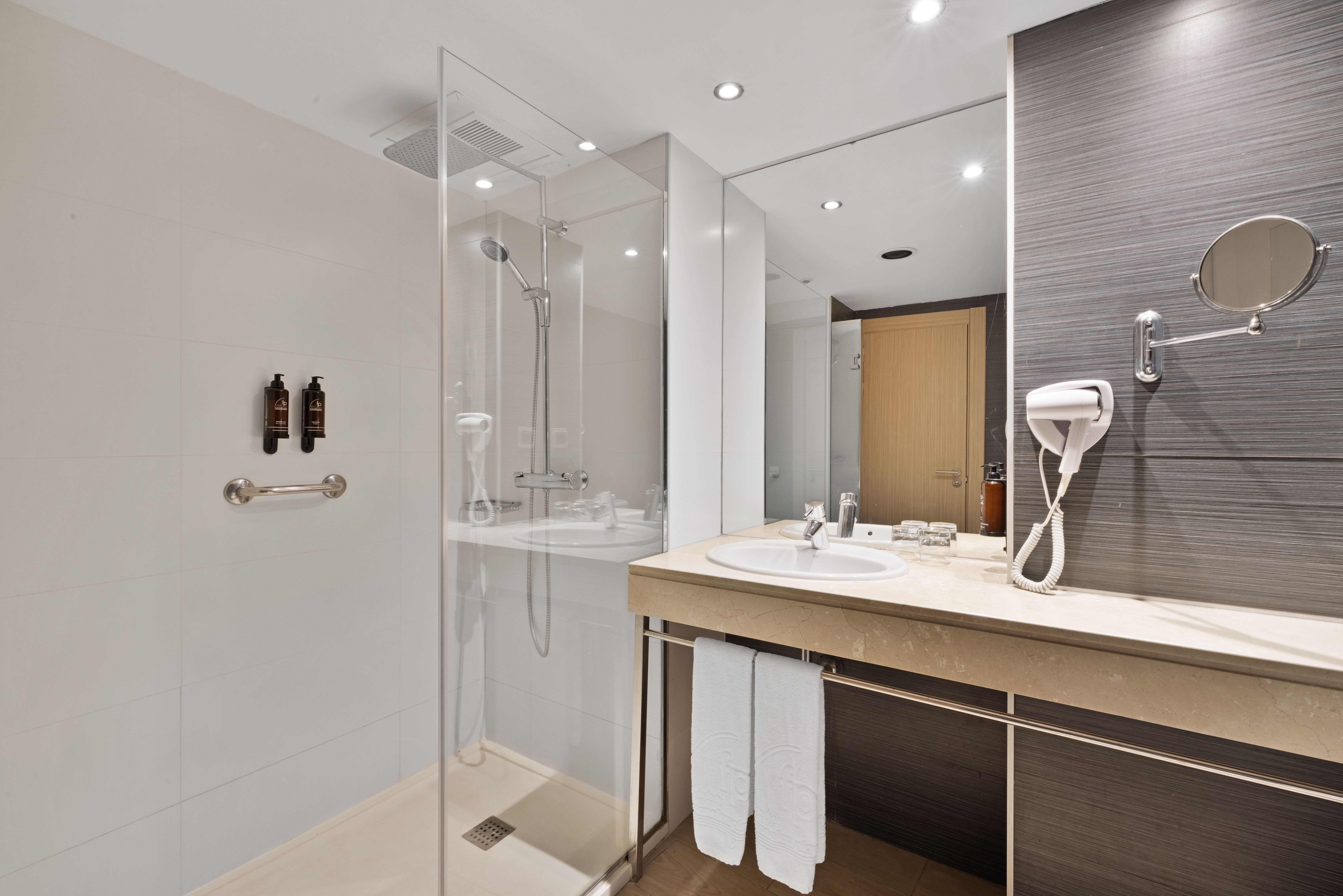 Apartment Capacity 3