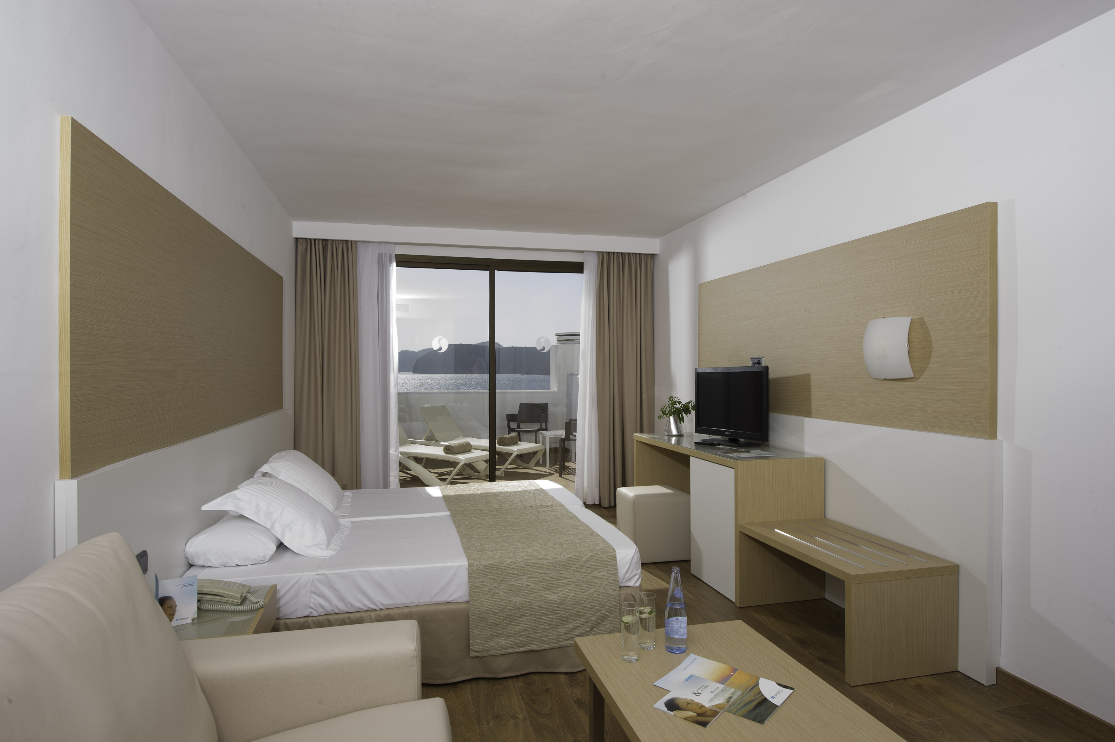 Double or Twin Superior Sea View