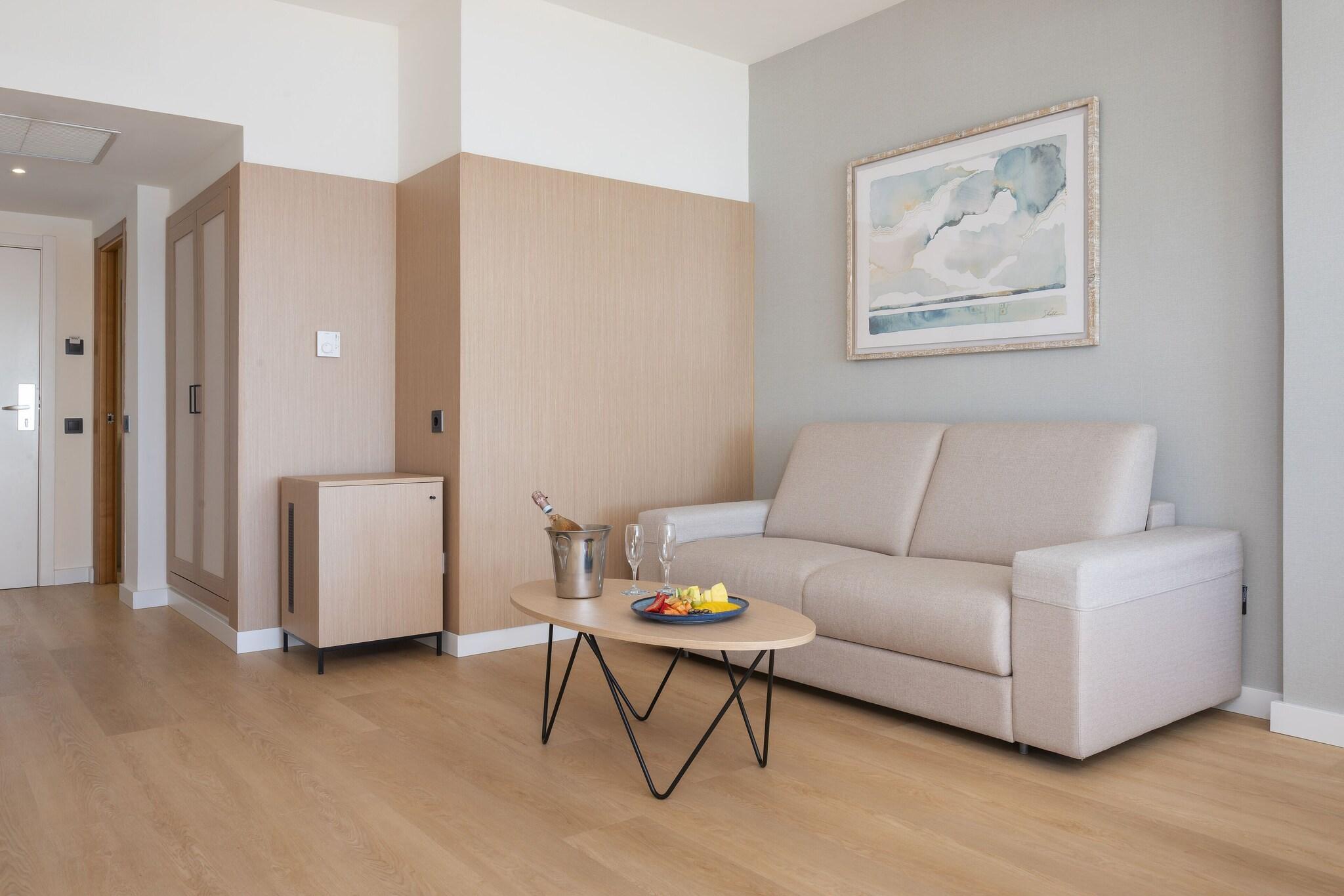 Junior Suite Sea View with Balcony