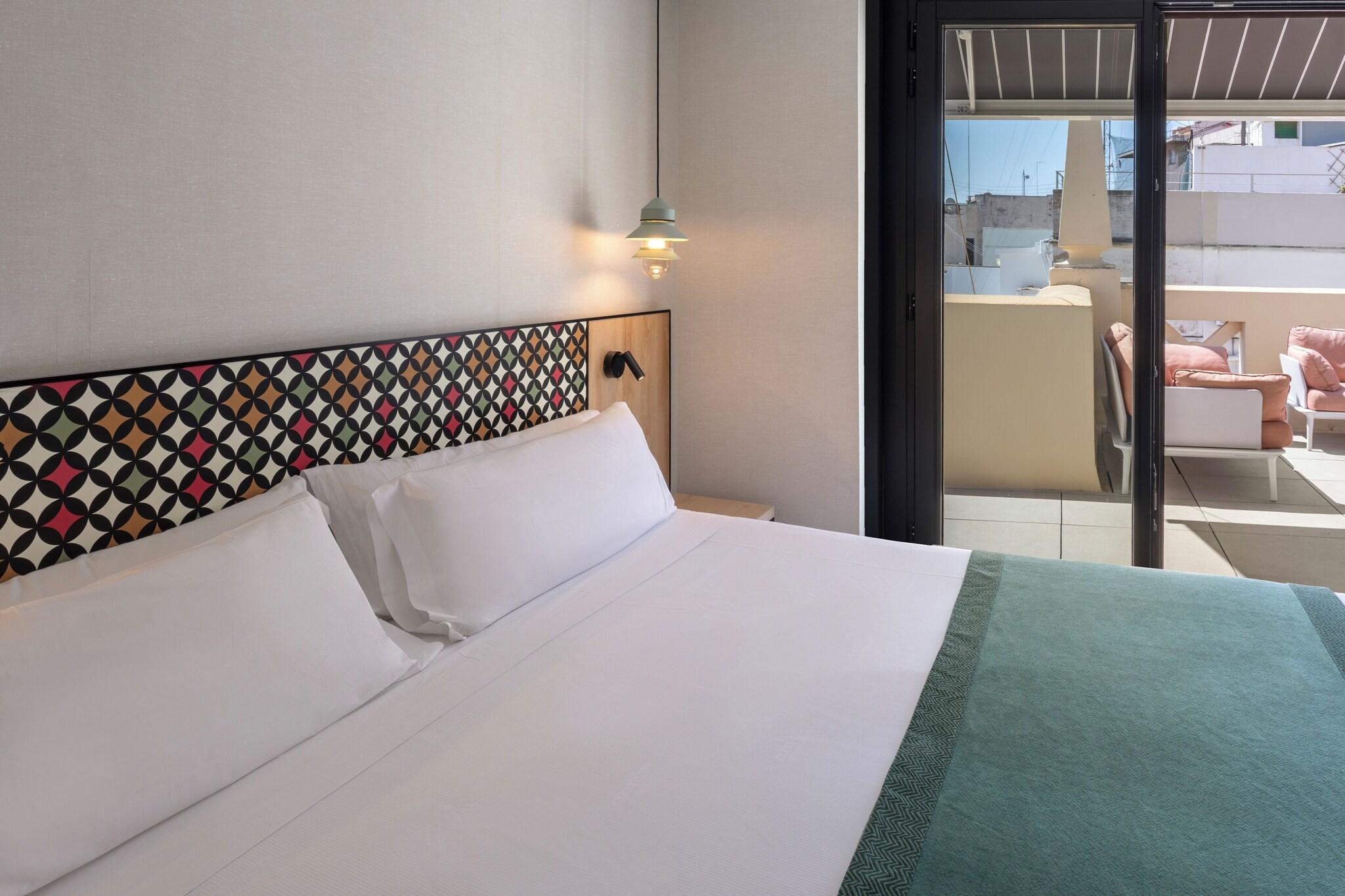 Double Single with Private Pool