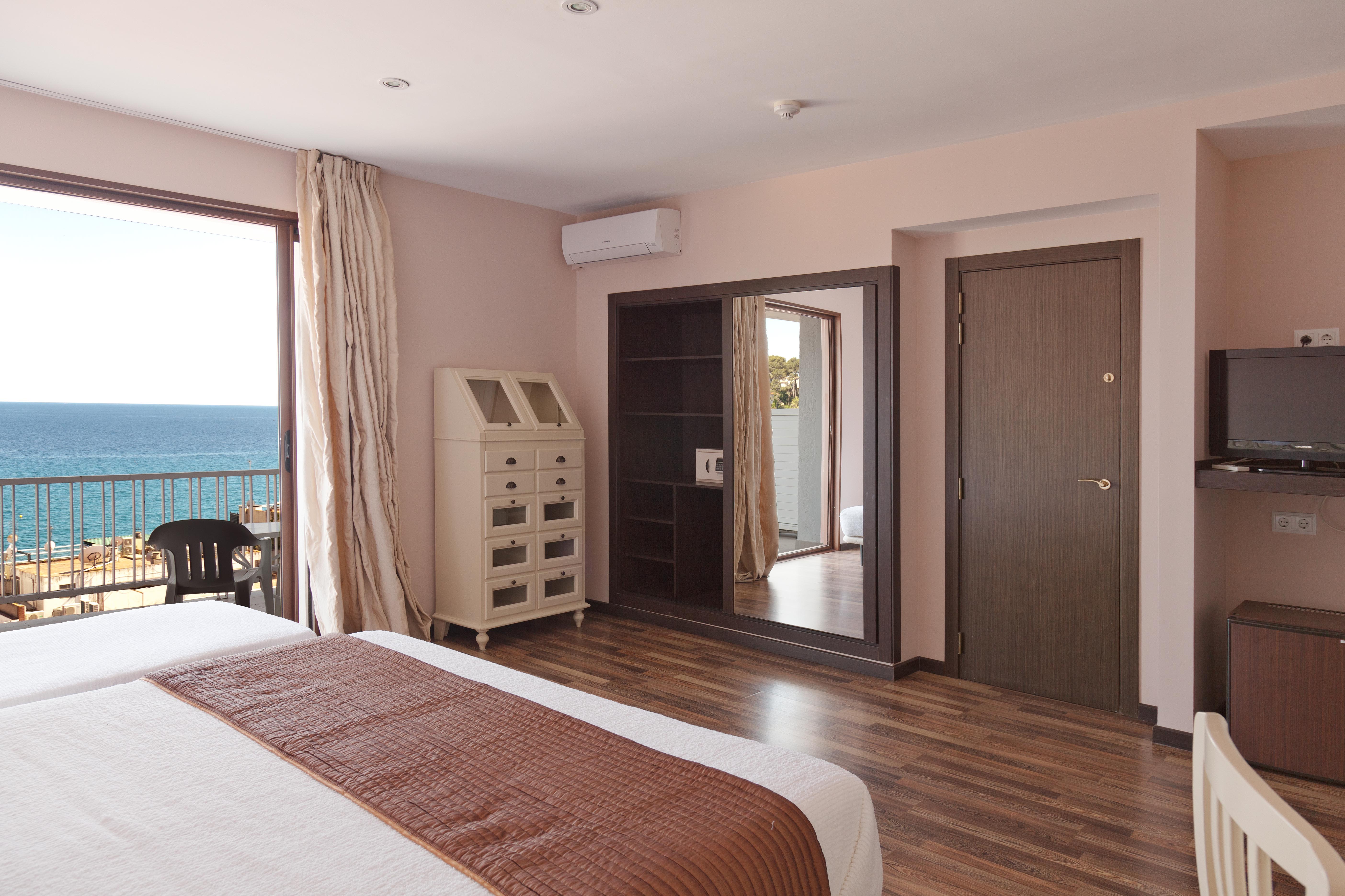 Double or Twin Sea View