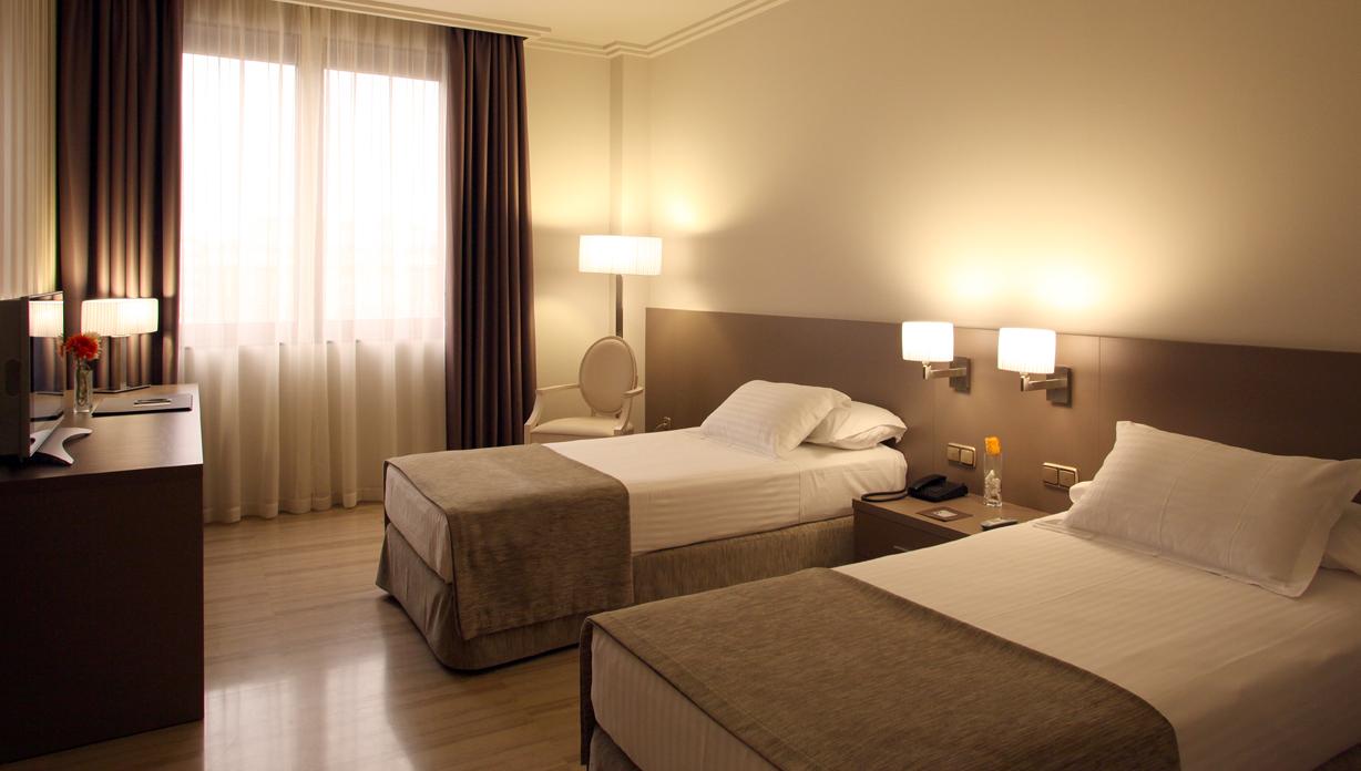 Double or Twin Standard