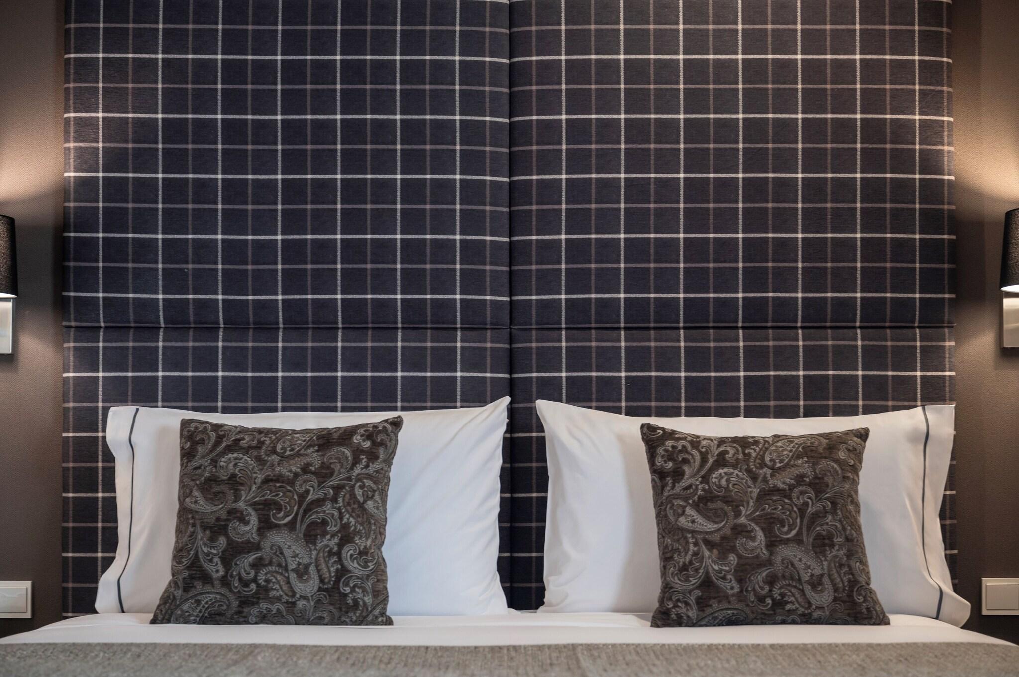 Studio Queen Size Bed