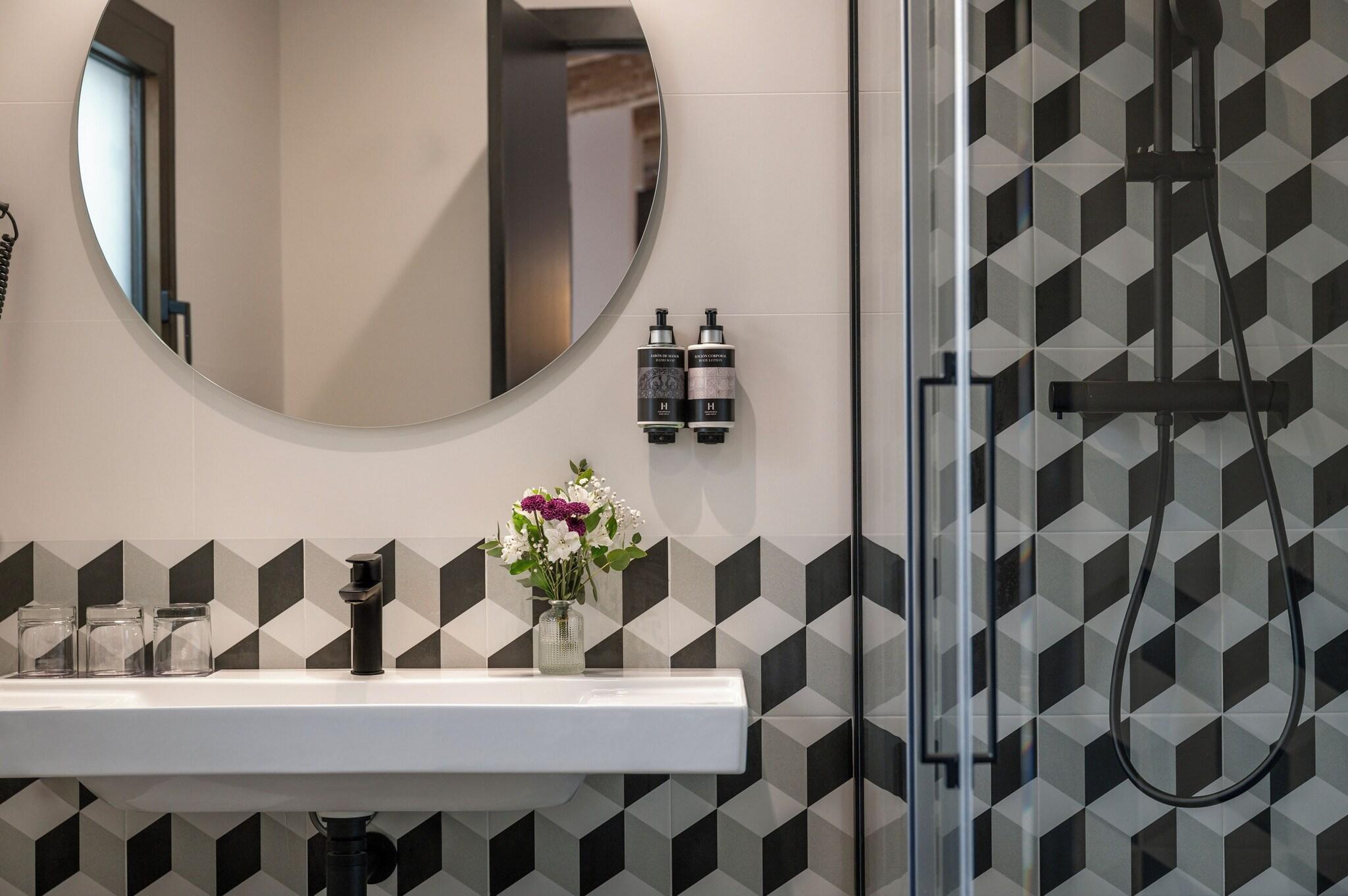 Studio Queen Size Bed