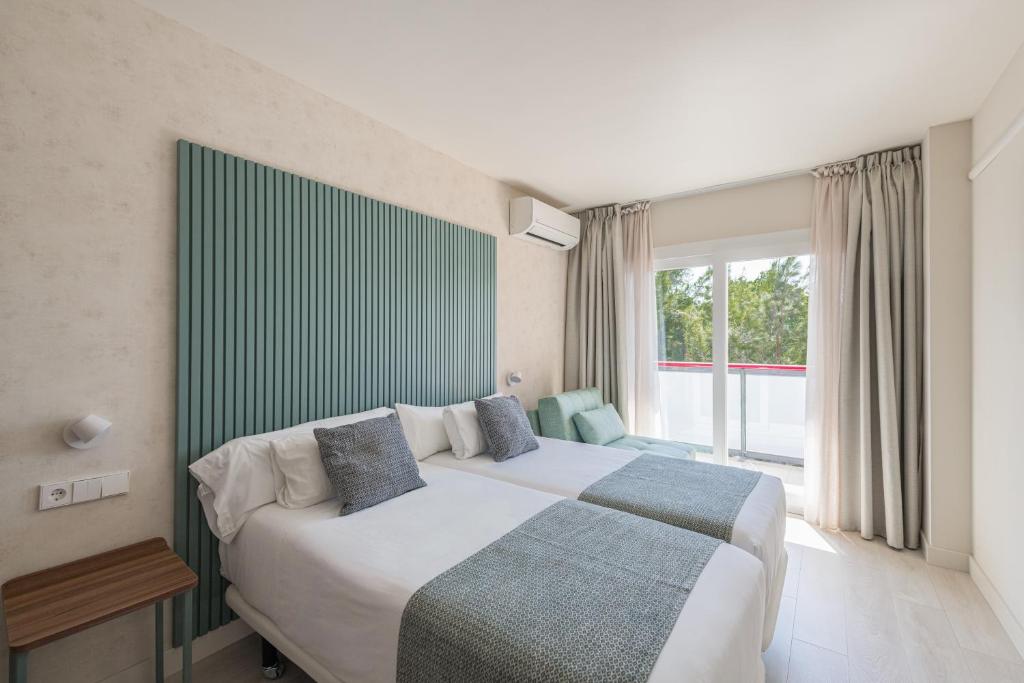 Family Room Pool View