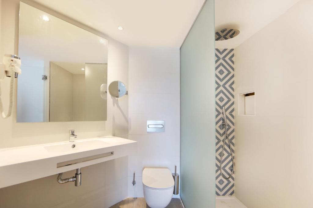 Double or Twin Capacity 2