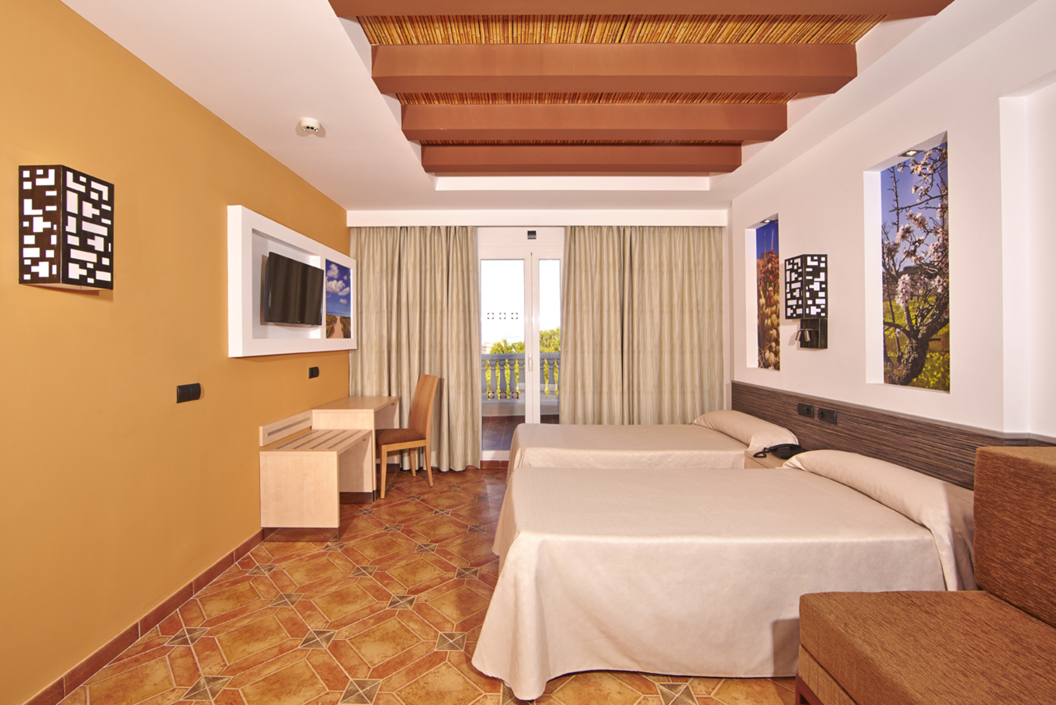 Double or Twin Superior