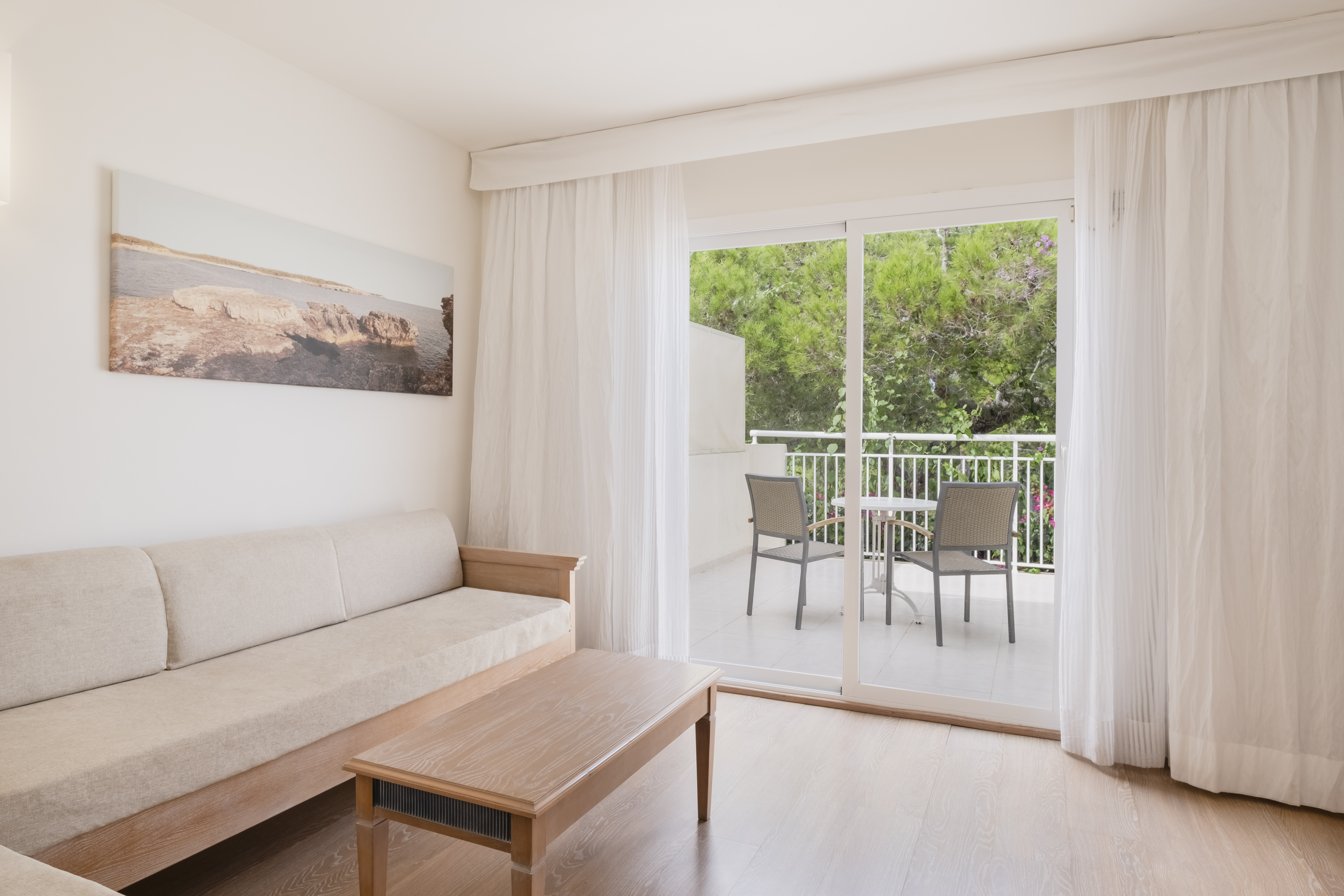 Family Room Capacity 7