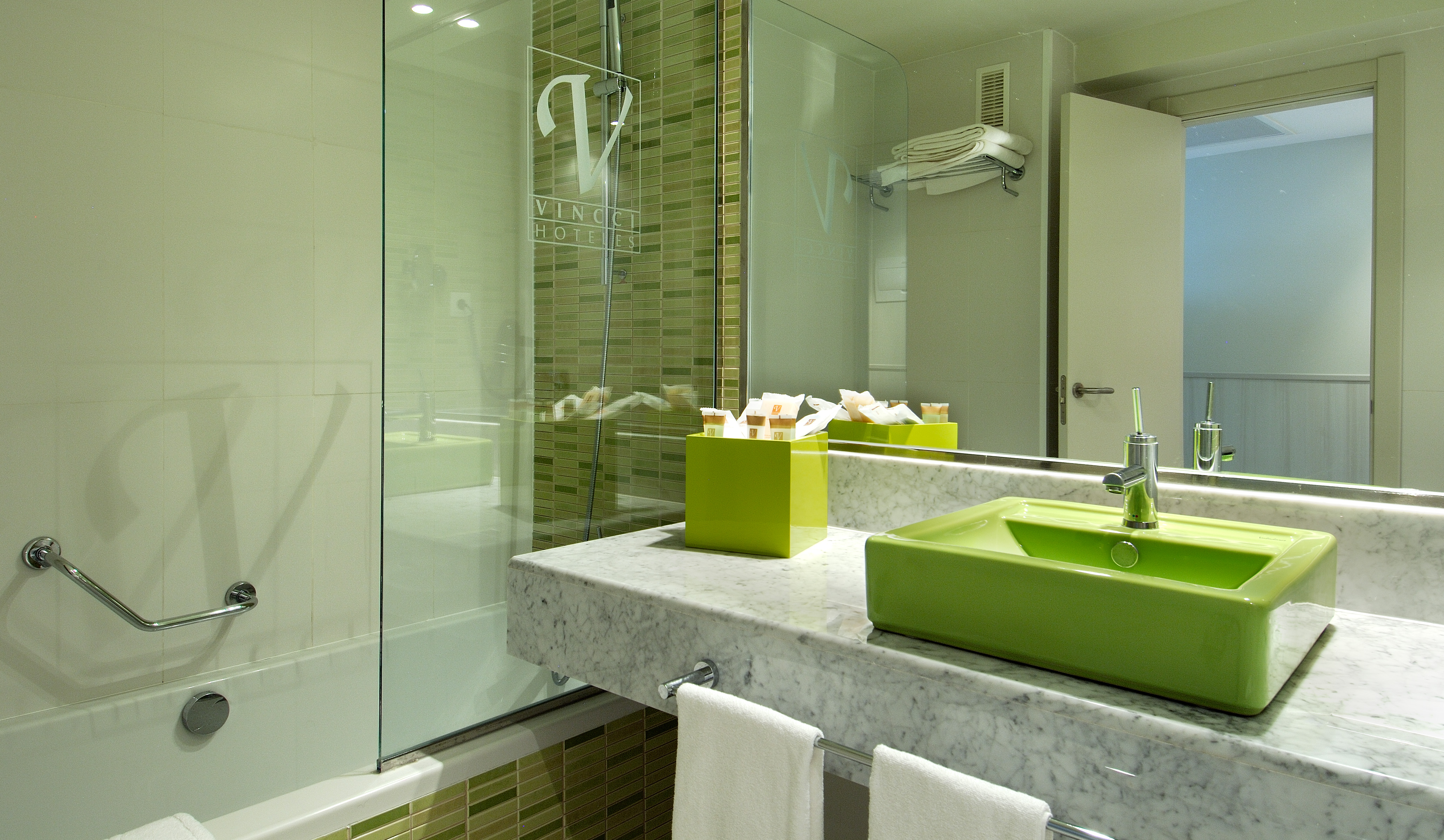 Family Room Capacity 5