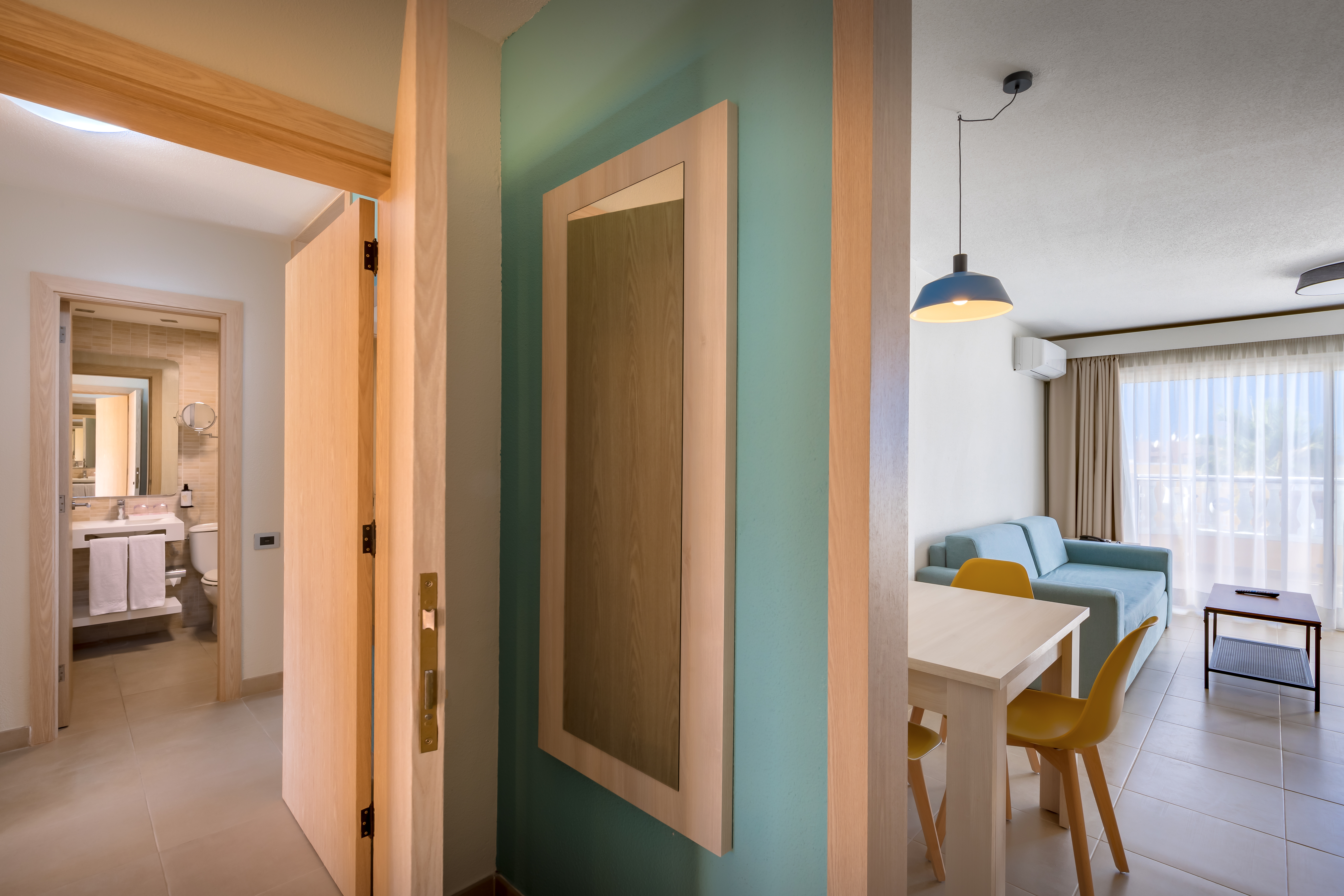 Apartment Connecting Room