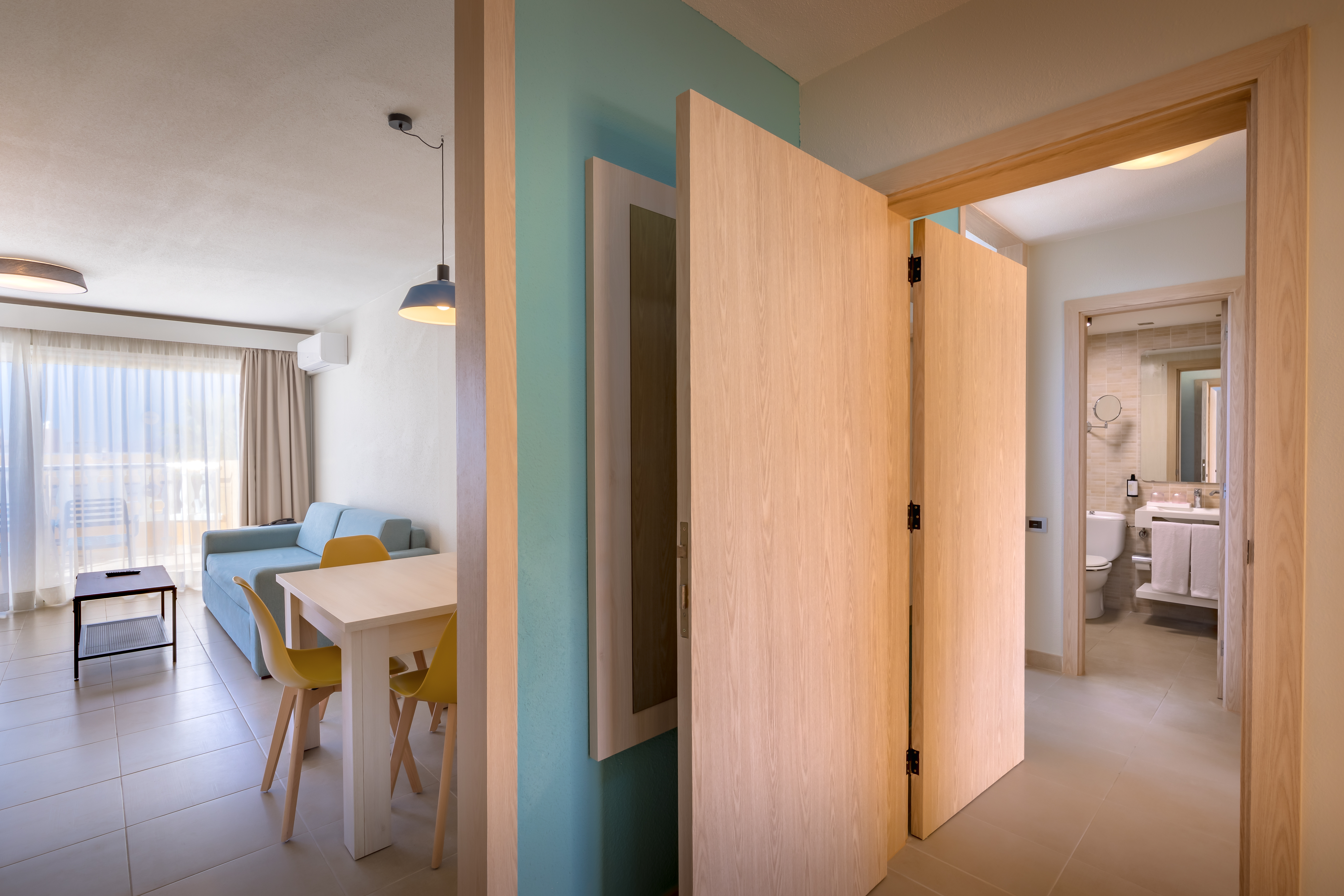 Apartment Connecting Room