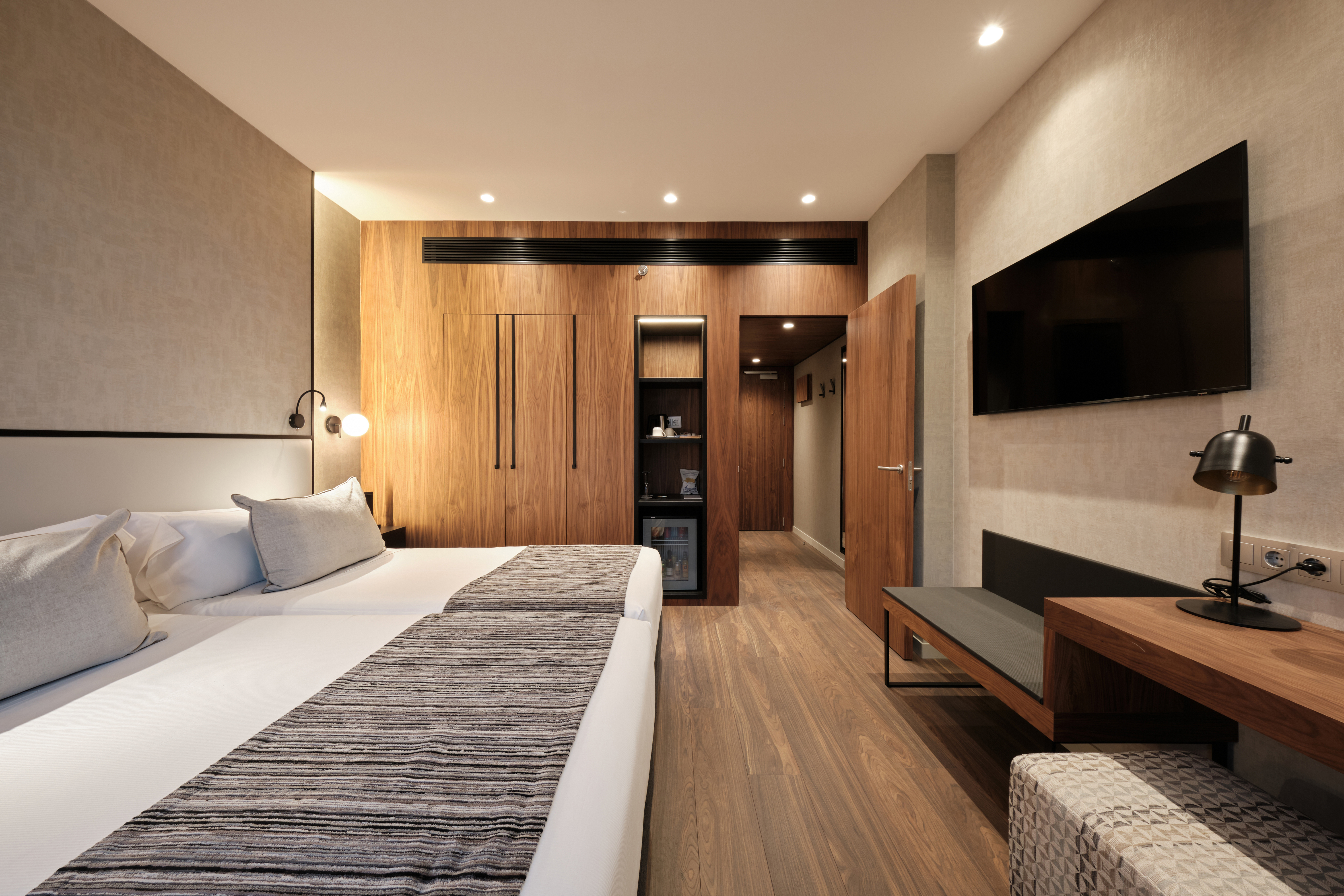 Double or Twin Standard