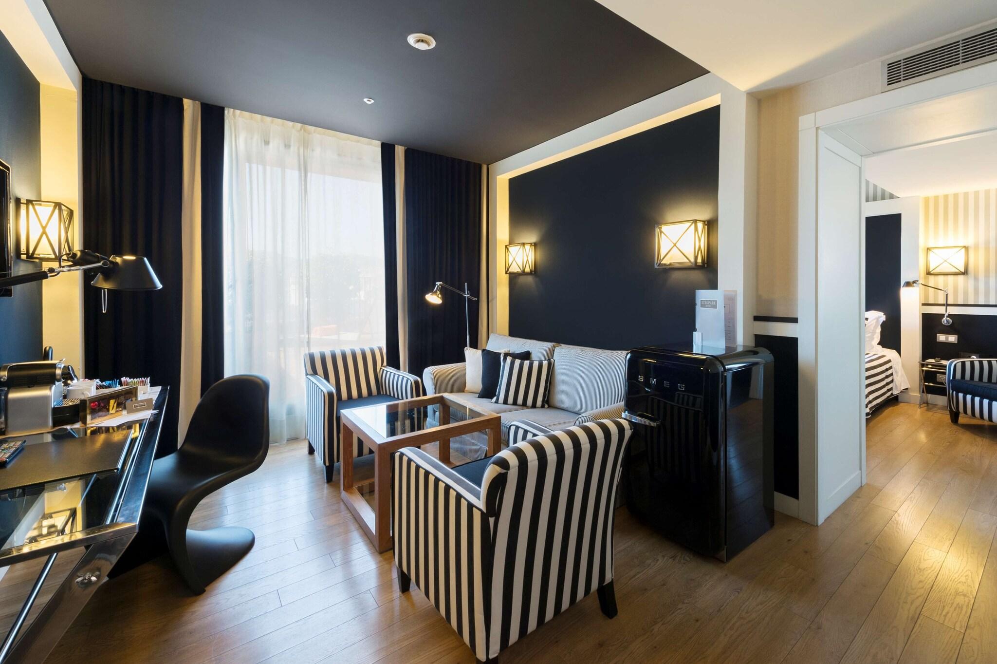 Double King Size Bed