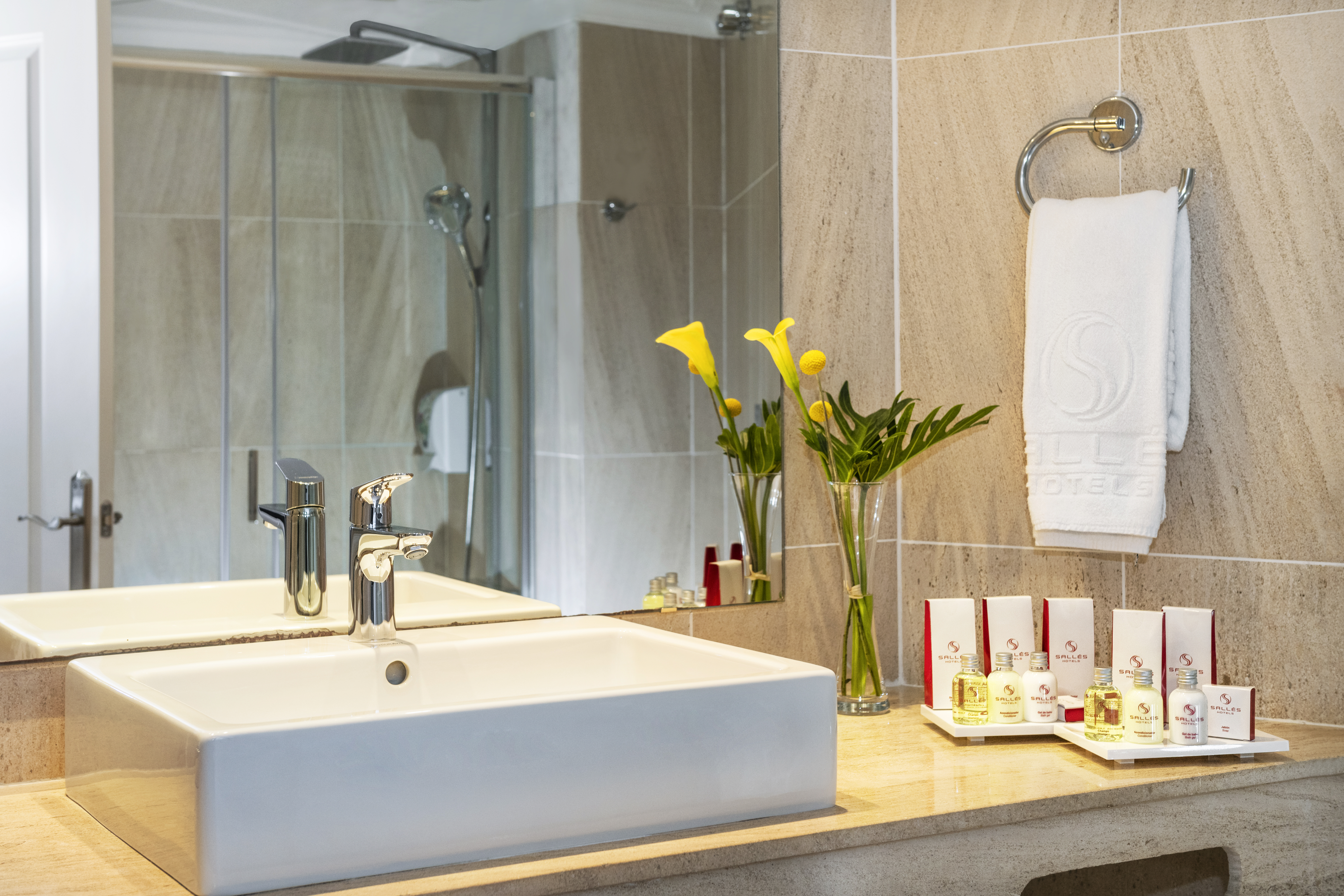 Double or Twin Deluxe