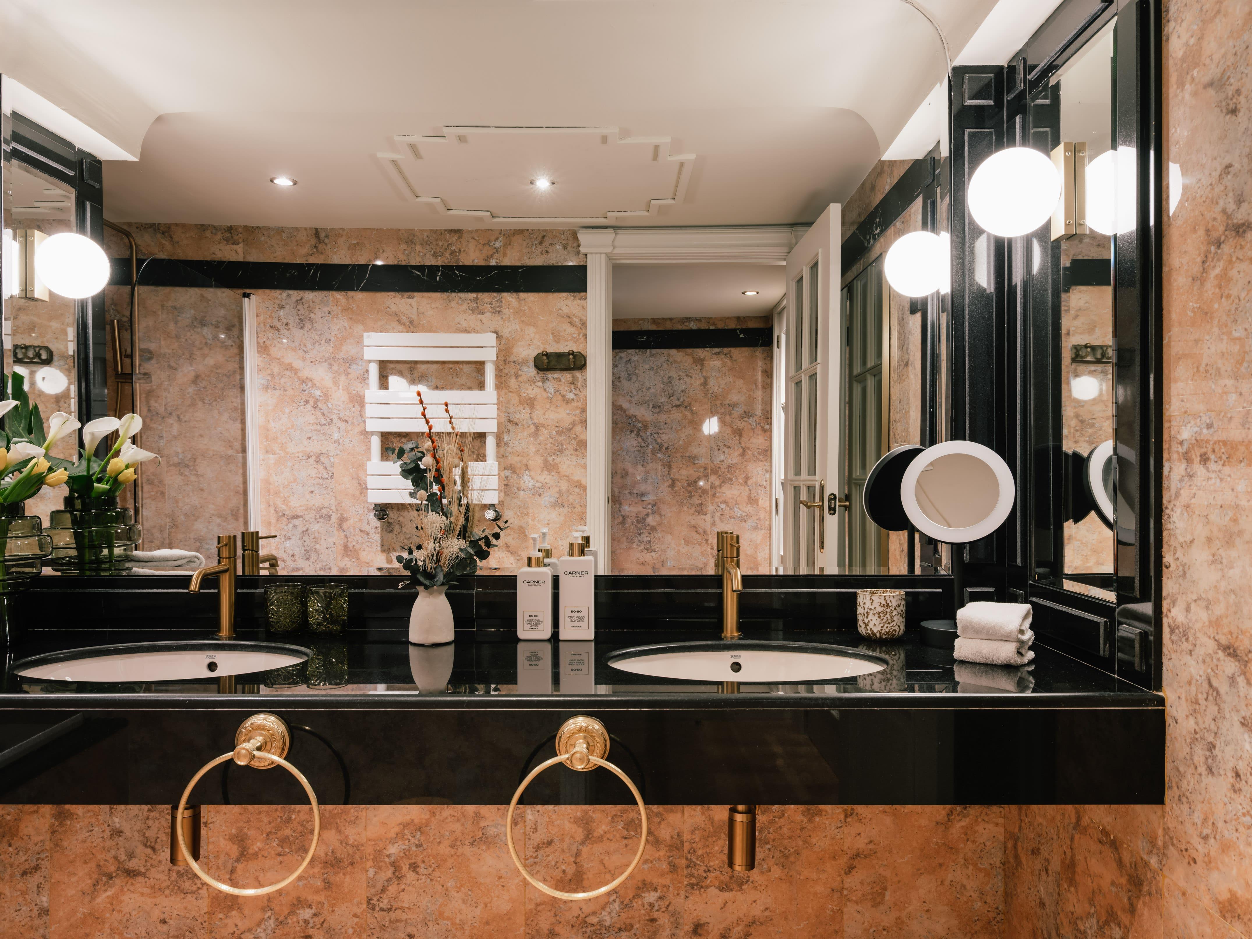 Junior Suite with Views