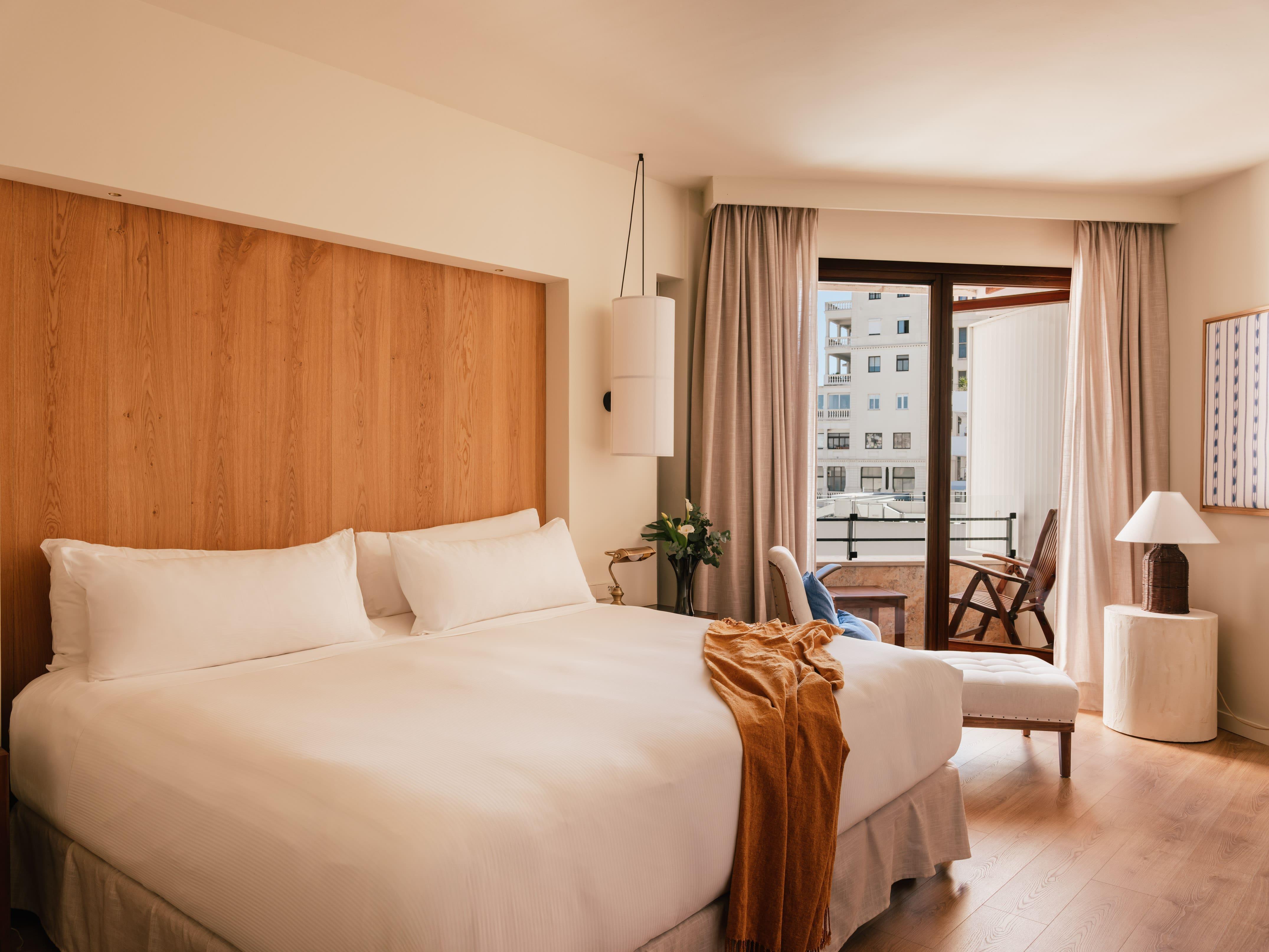 Double or Twin Deluxe