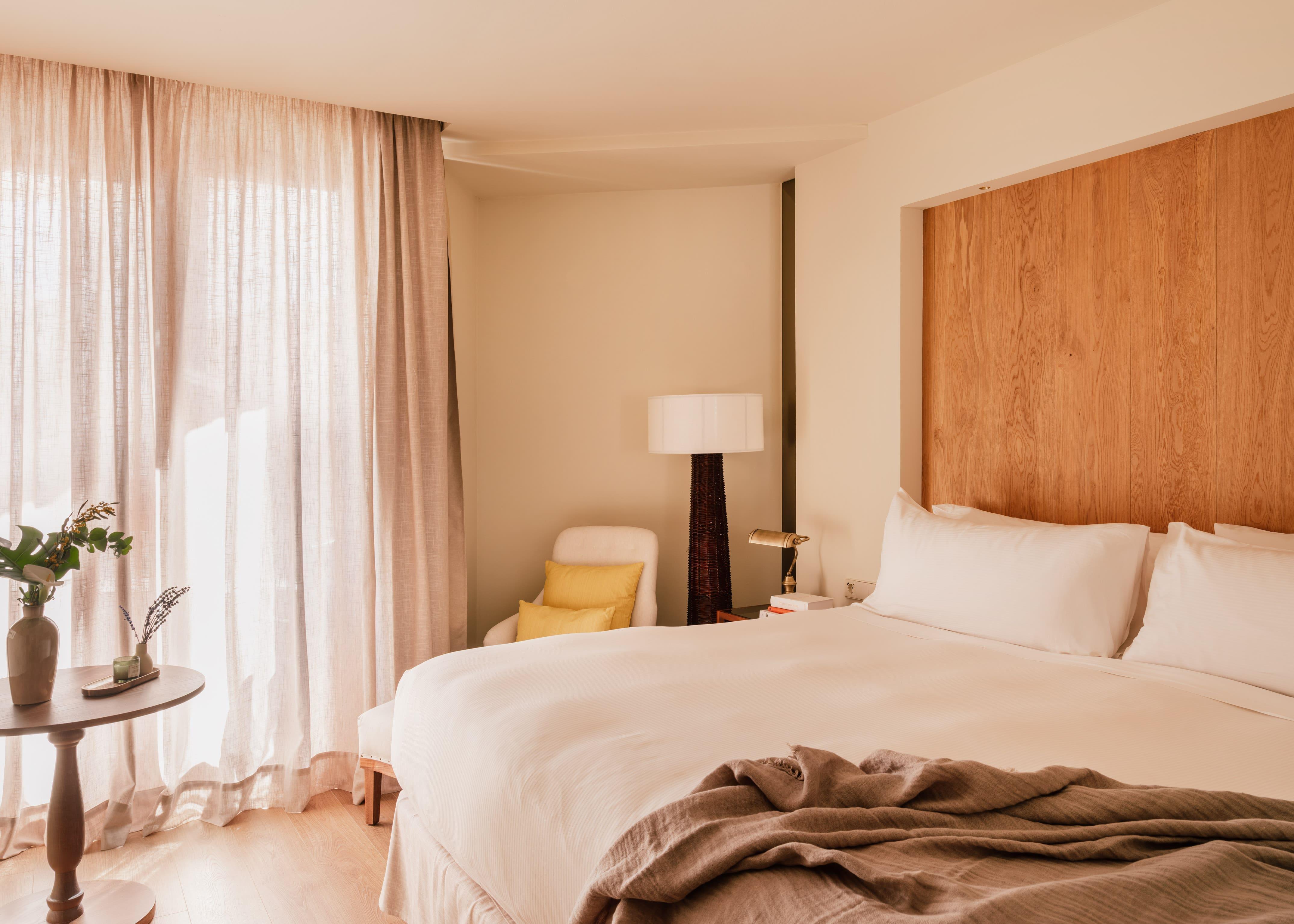 Double or Twin Deluxe