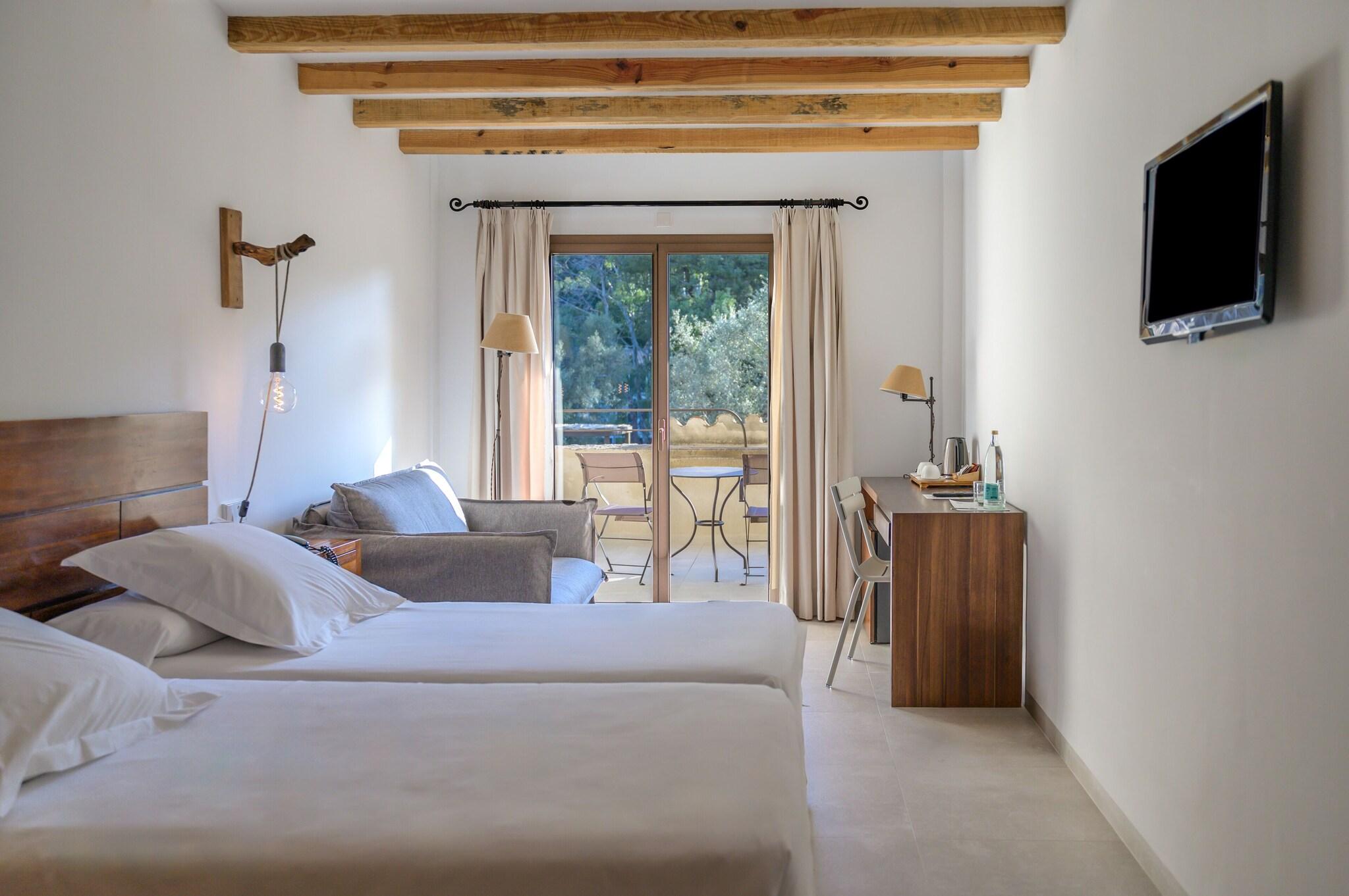 Twin Superior with Terrace