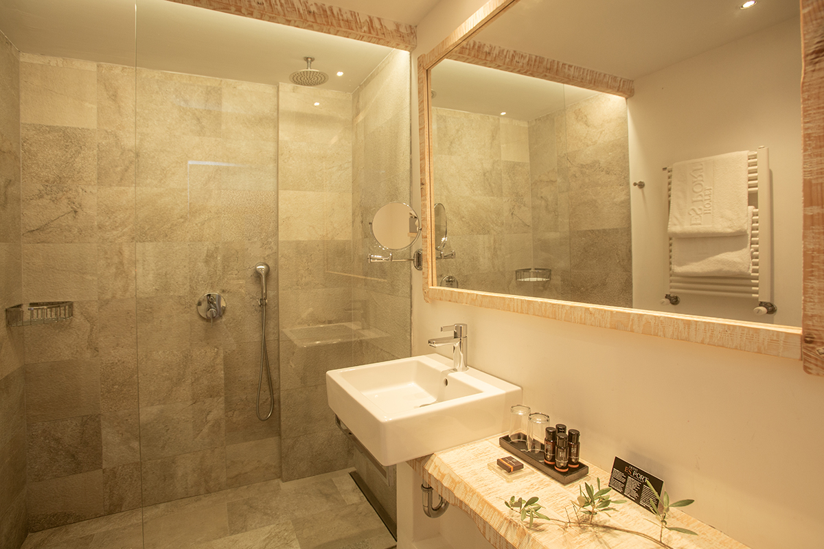 Double or Twin Standard