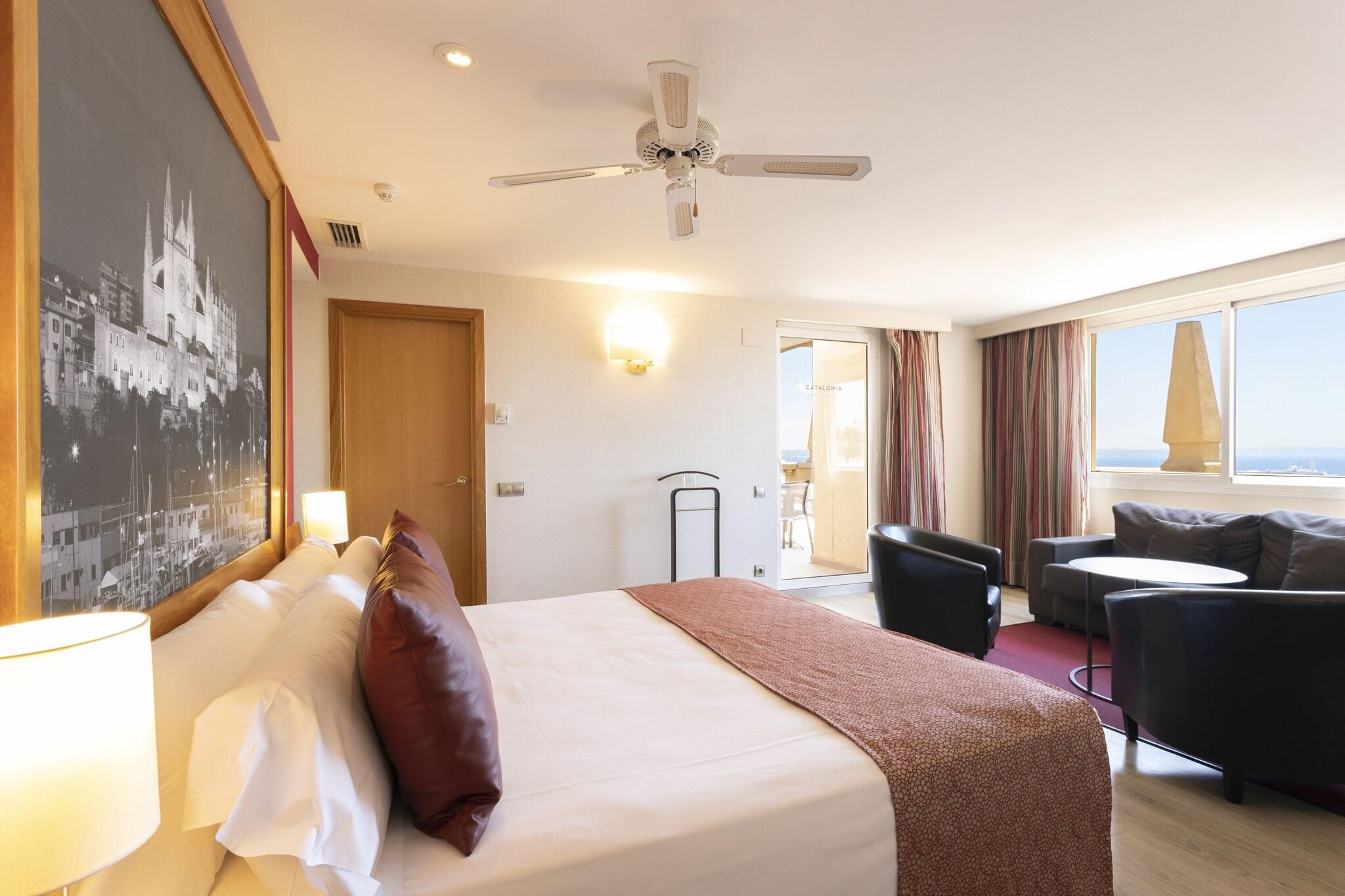 Junior Suite Queen Size Bed