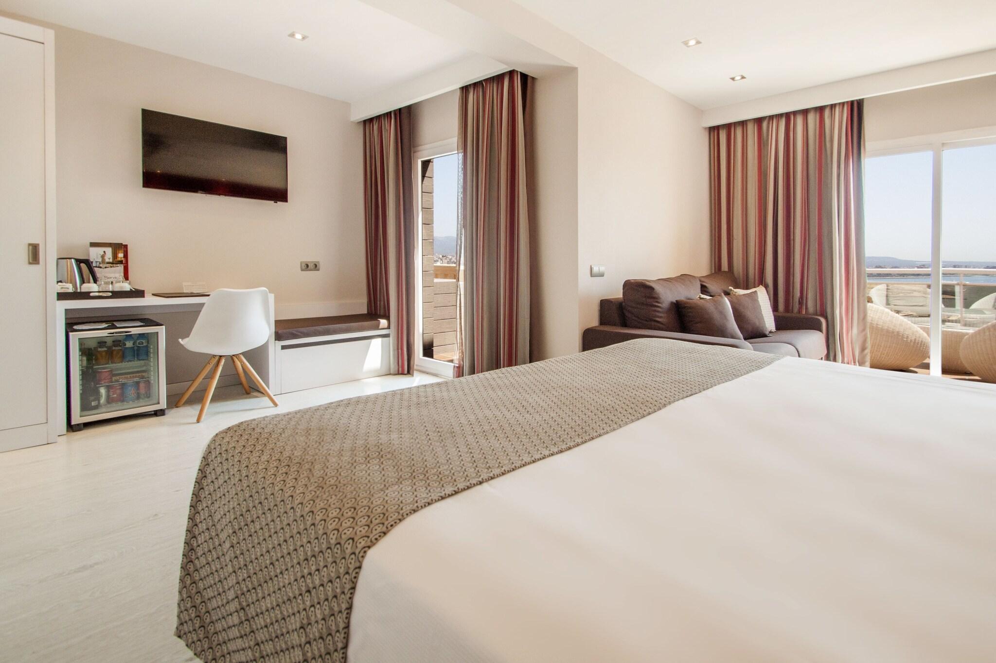 Studio with Private Pool