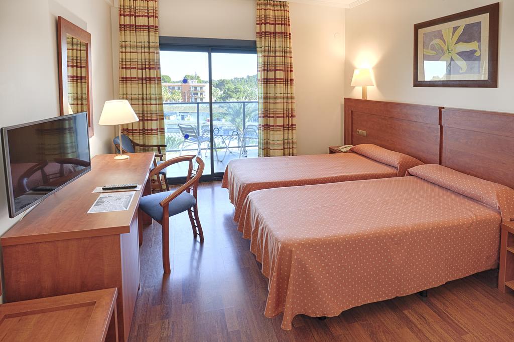 Double or Twin Sea View