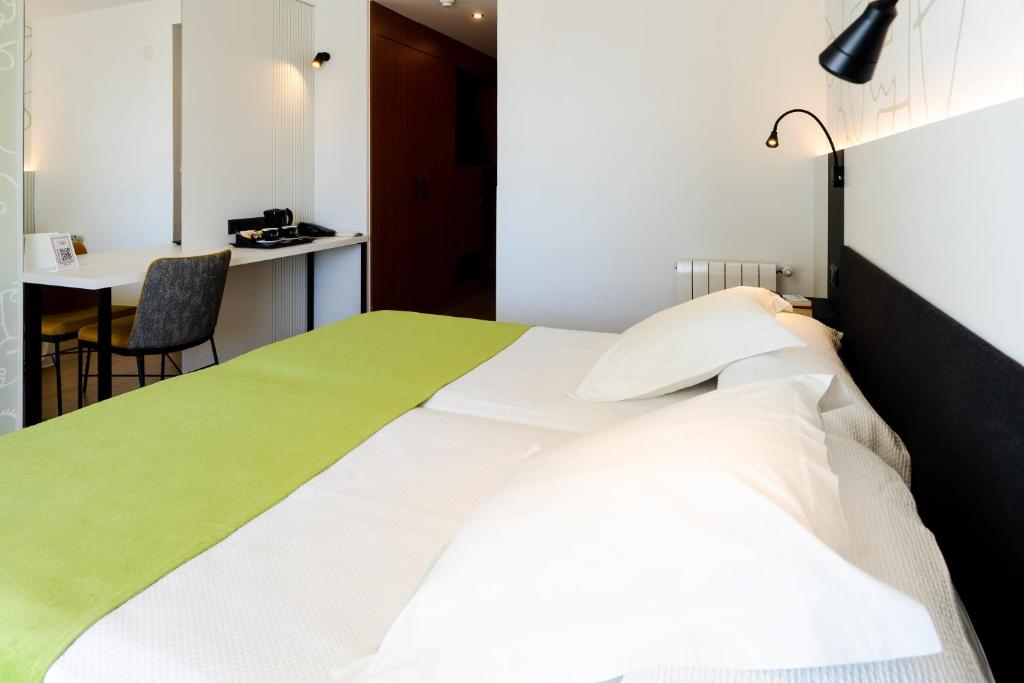 Double or Twin Superior Sea View