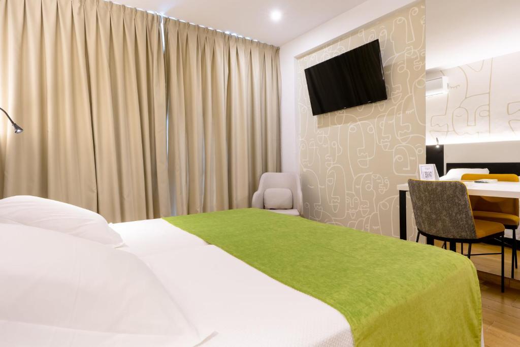 Double or Twin Superior Sea View