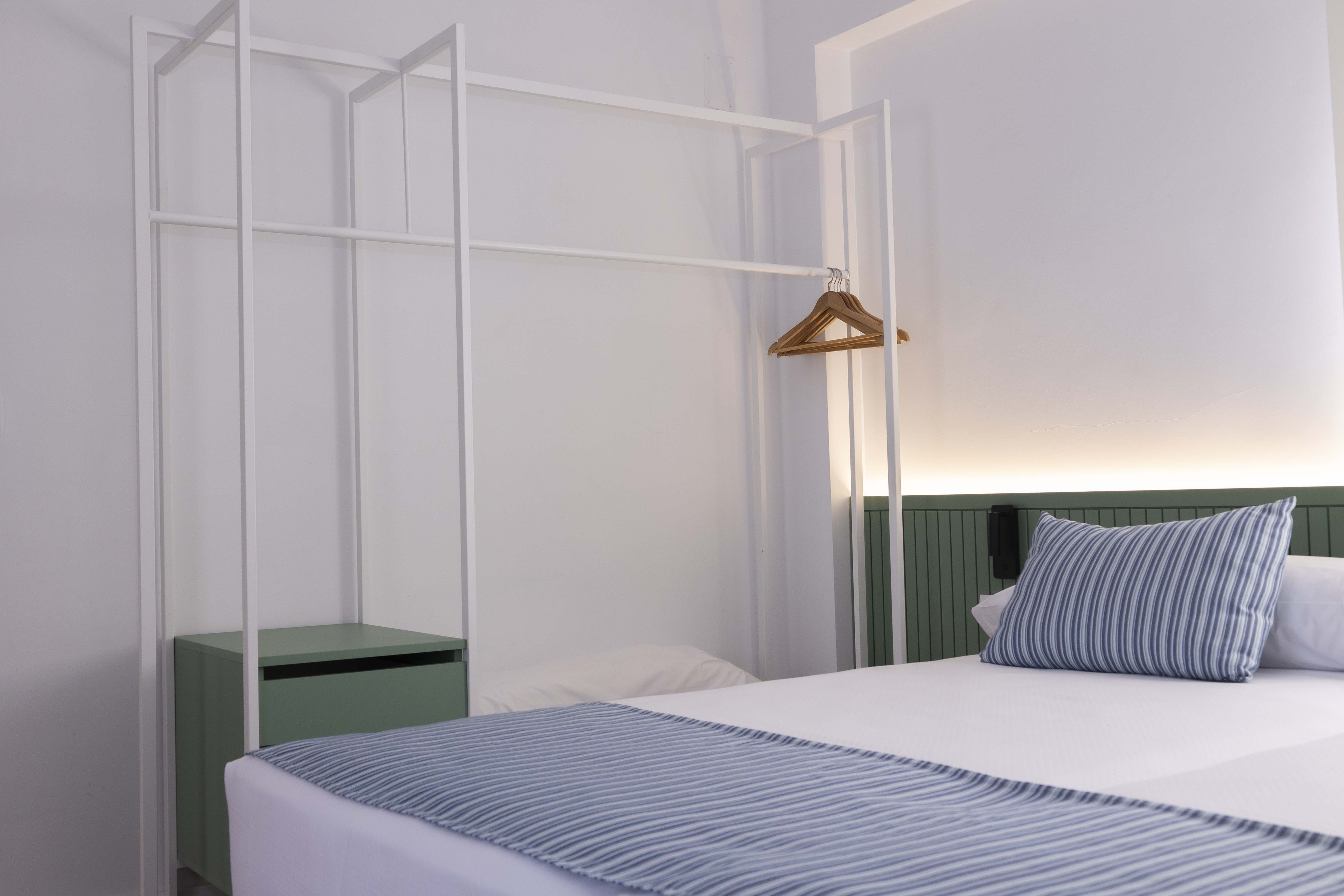 Double Single Premium